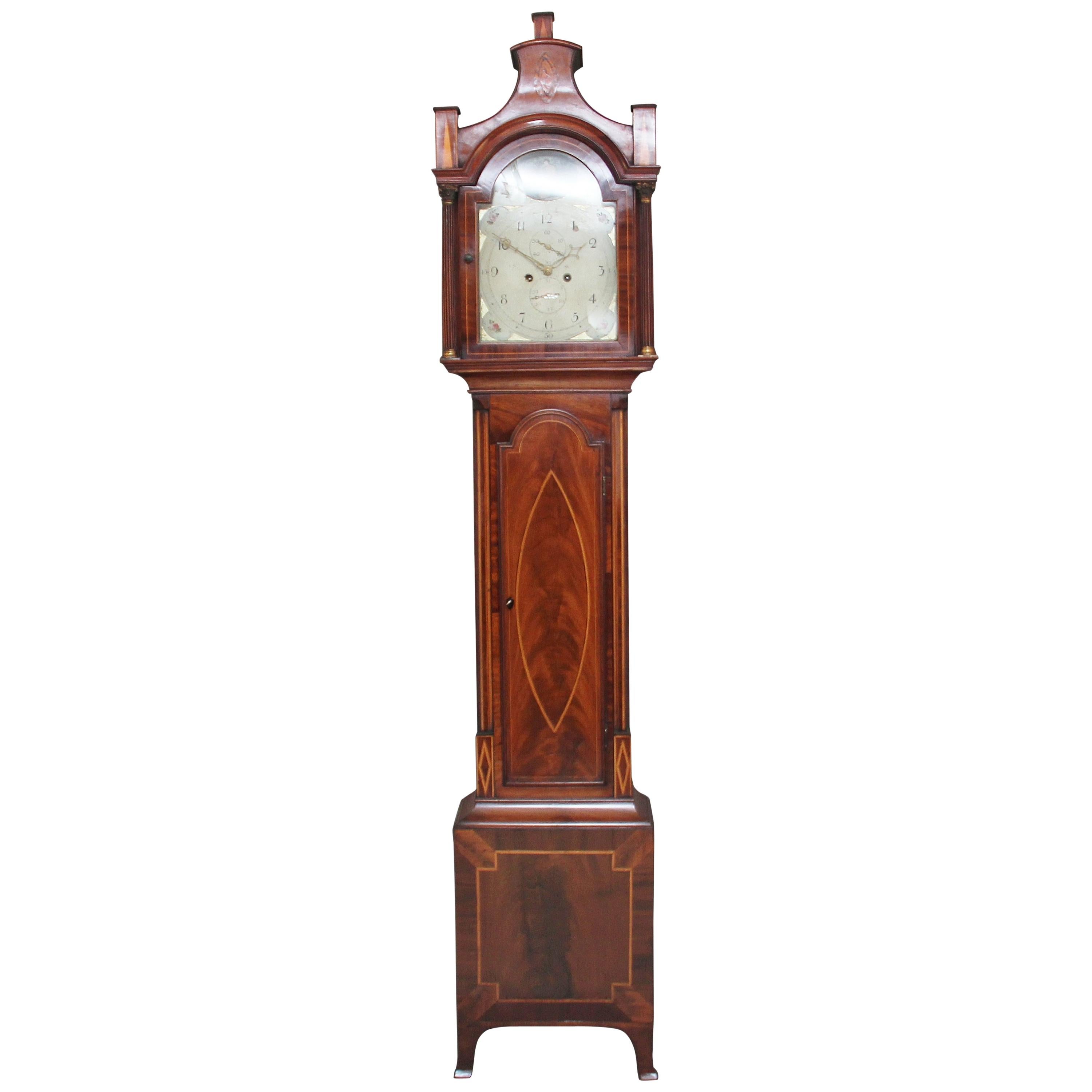 Horloge à boîtier long en acajou et marqueterie du XIXe siècle en vente