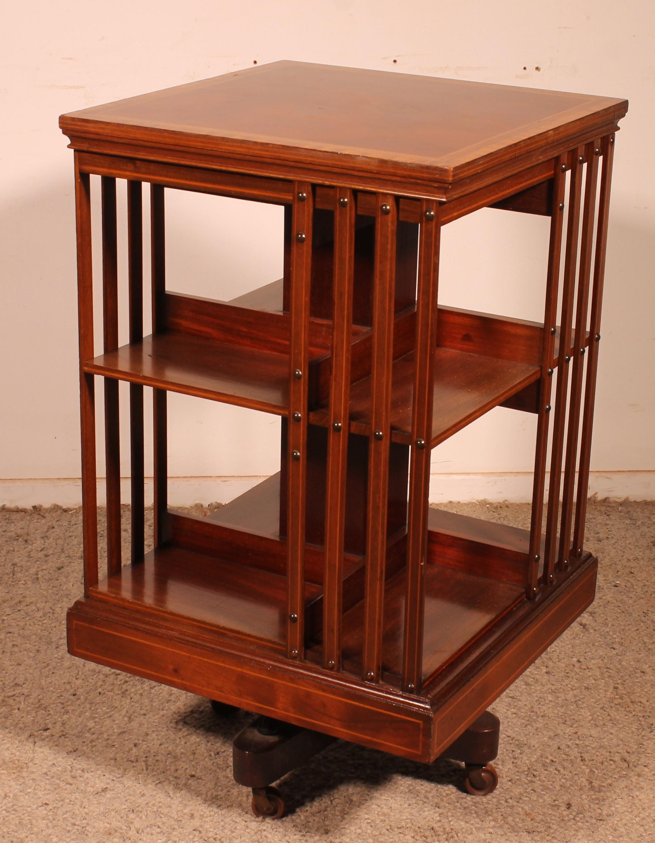 19th Century Mahogany And Inlaid Revolving Bookcase With Iron Base In Good Condition For Sale In Brussels, Brussels