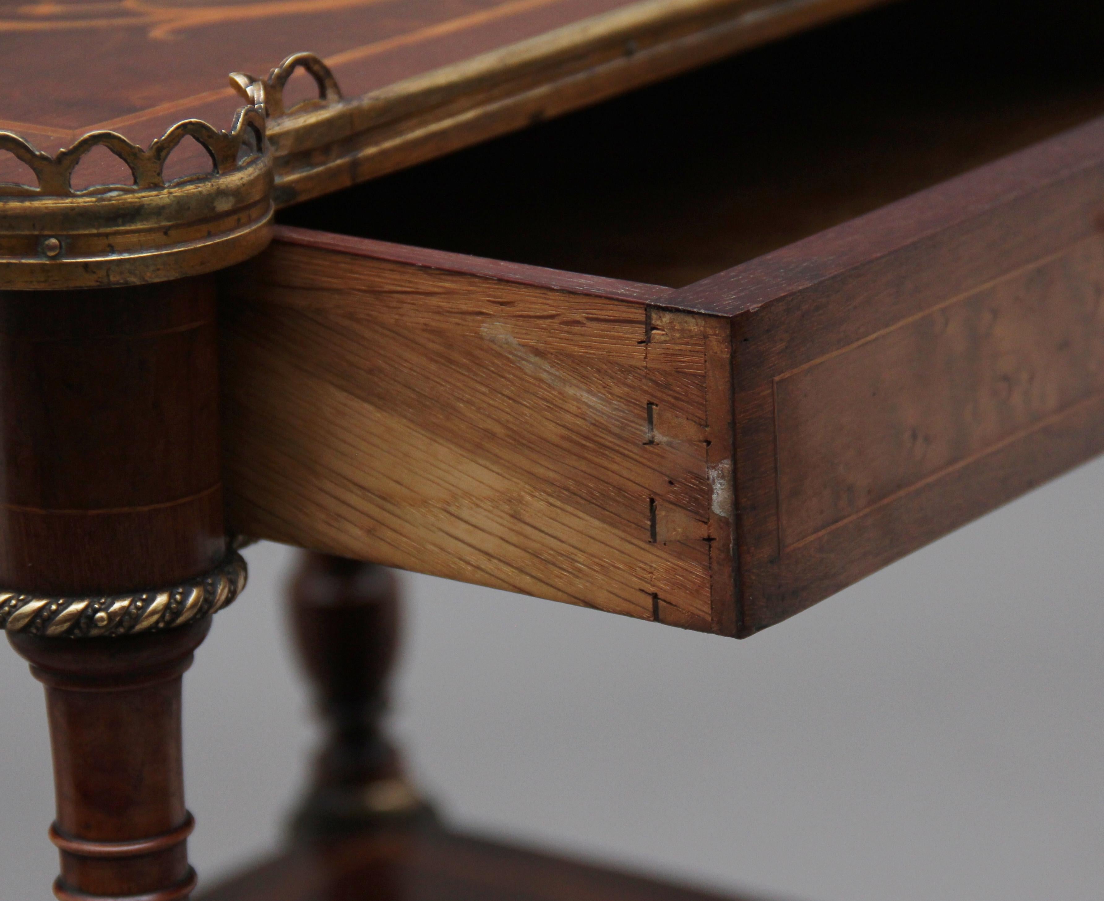 19th Century Mahogany and Inlaid Three-Tier Étagère Table 4