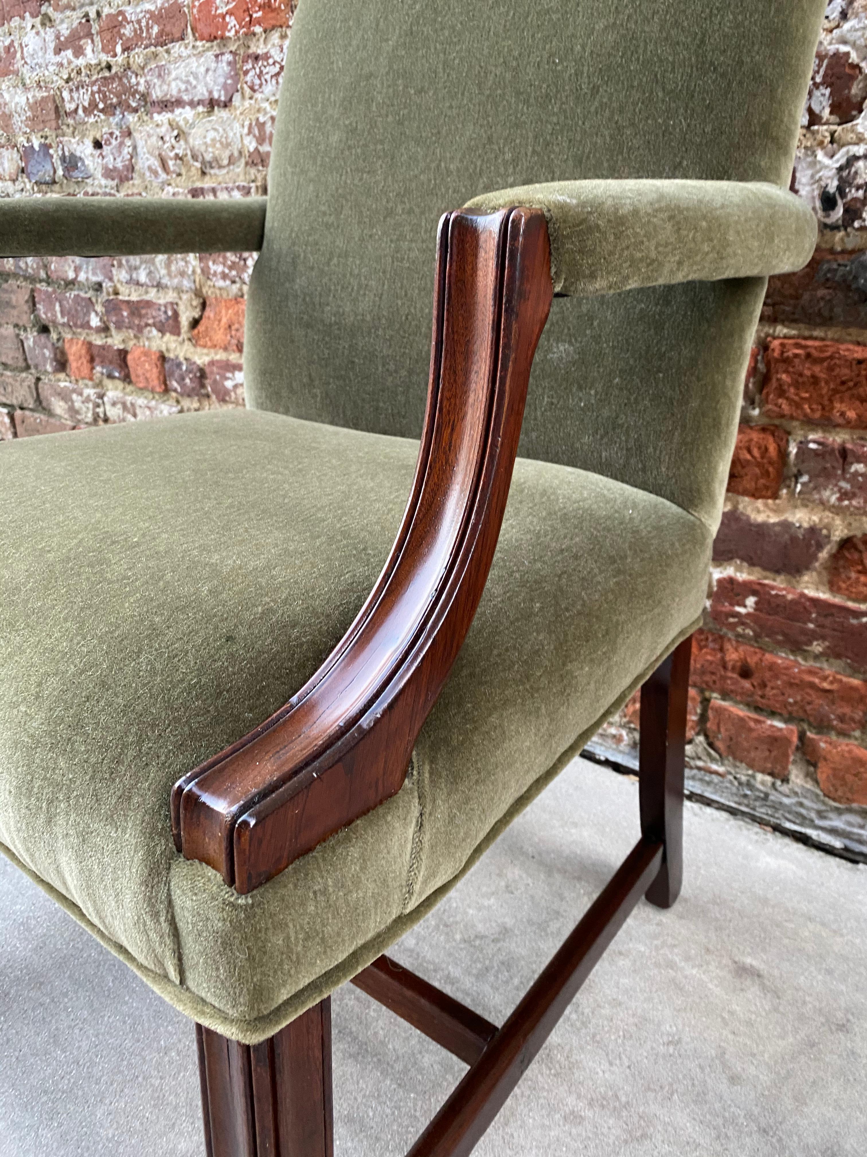 19th Century Mahogany Armchair, Mid-19th Century In Excellent Condition In Charleston, SC