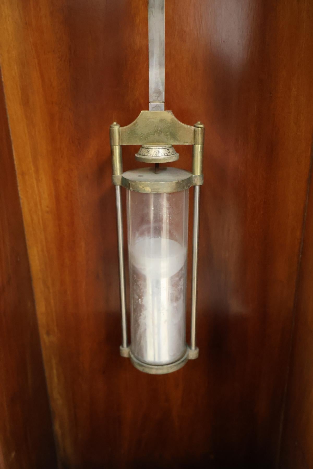 Reloj regulador astronómico de caoba del siglo XIX con péndulo de mercurio en venta 8
