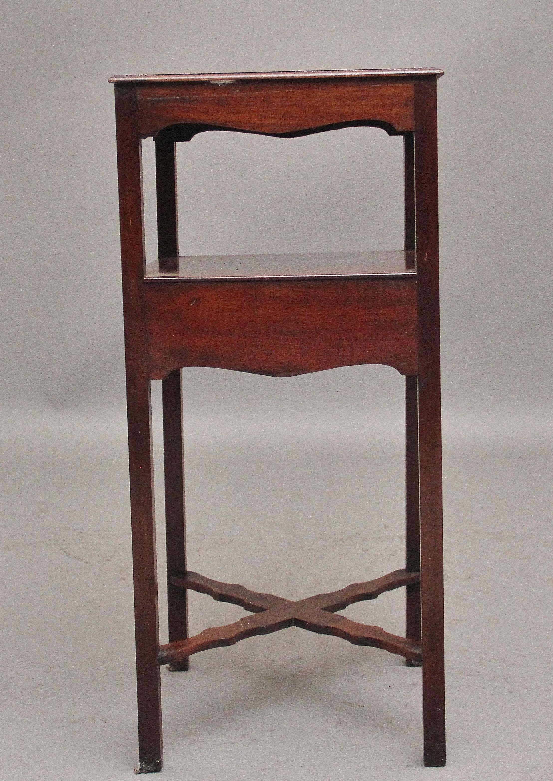 19th Century mahogany bedside table In Good Condition For Sale In Martlesham, GB