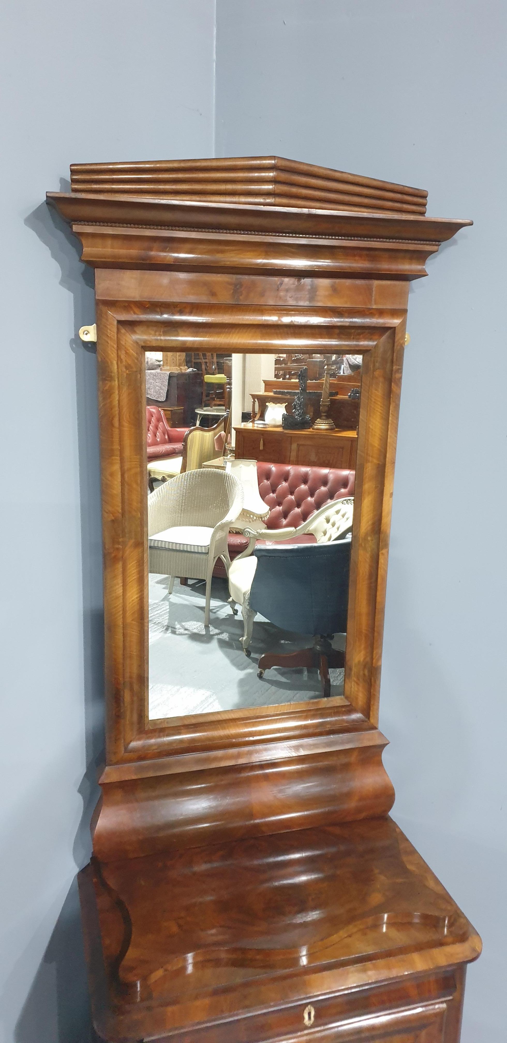 Consola Biedermeier de caoba del siglo XIX con espejo en venta 2