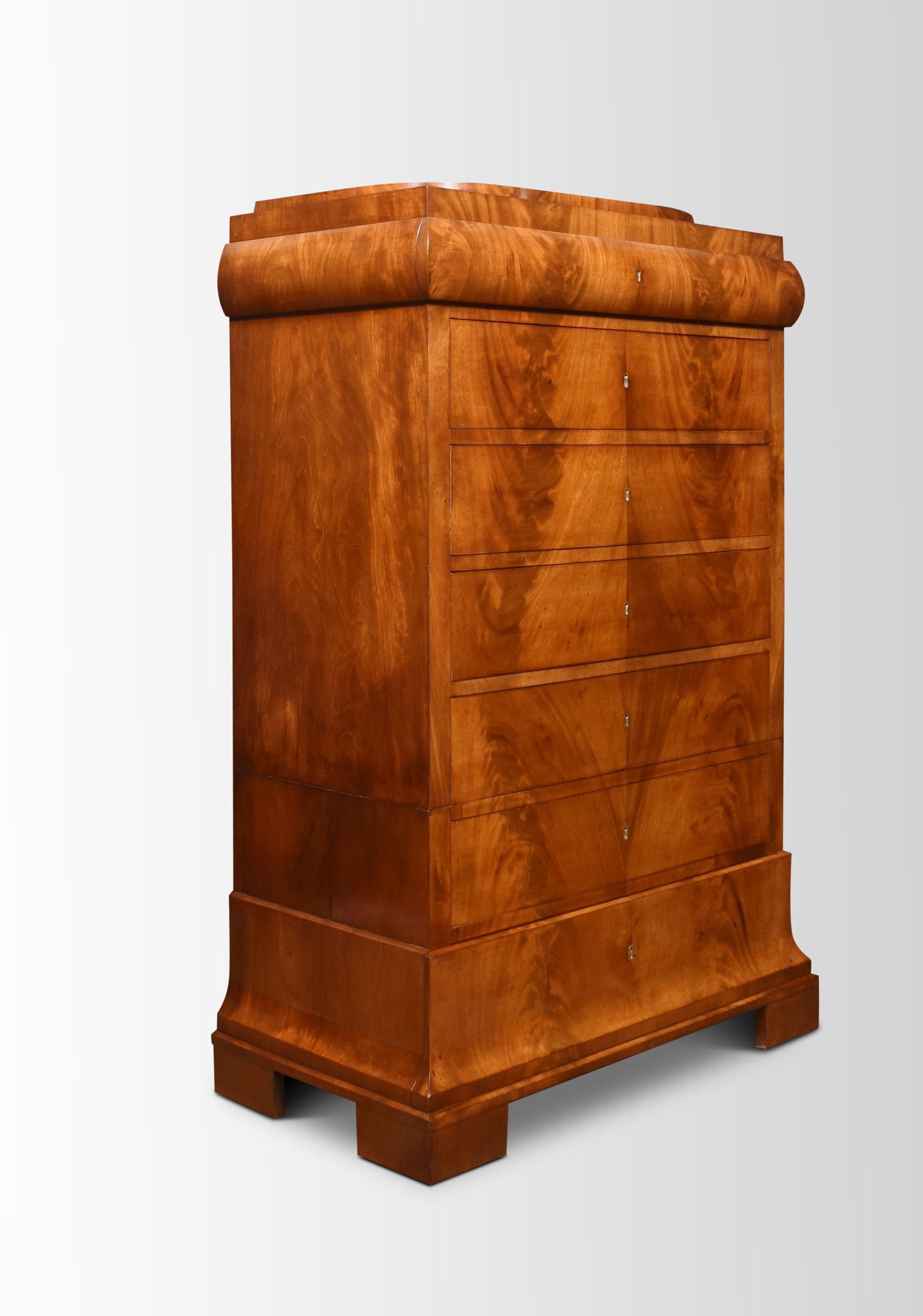 19th Century Mahogany Biedermeier Secretaire Chest of Drawers In Good Condition In Cheshire, GB