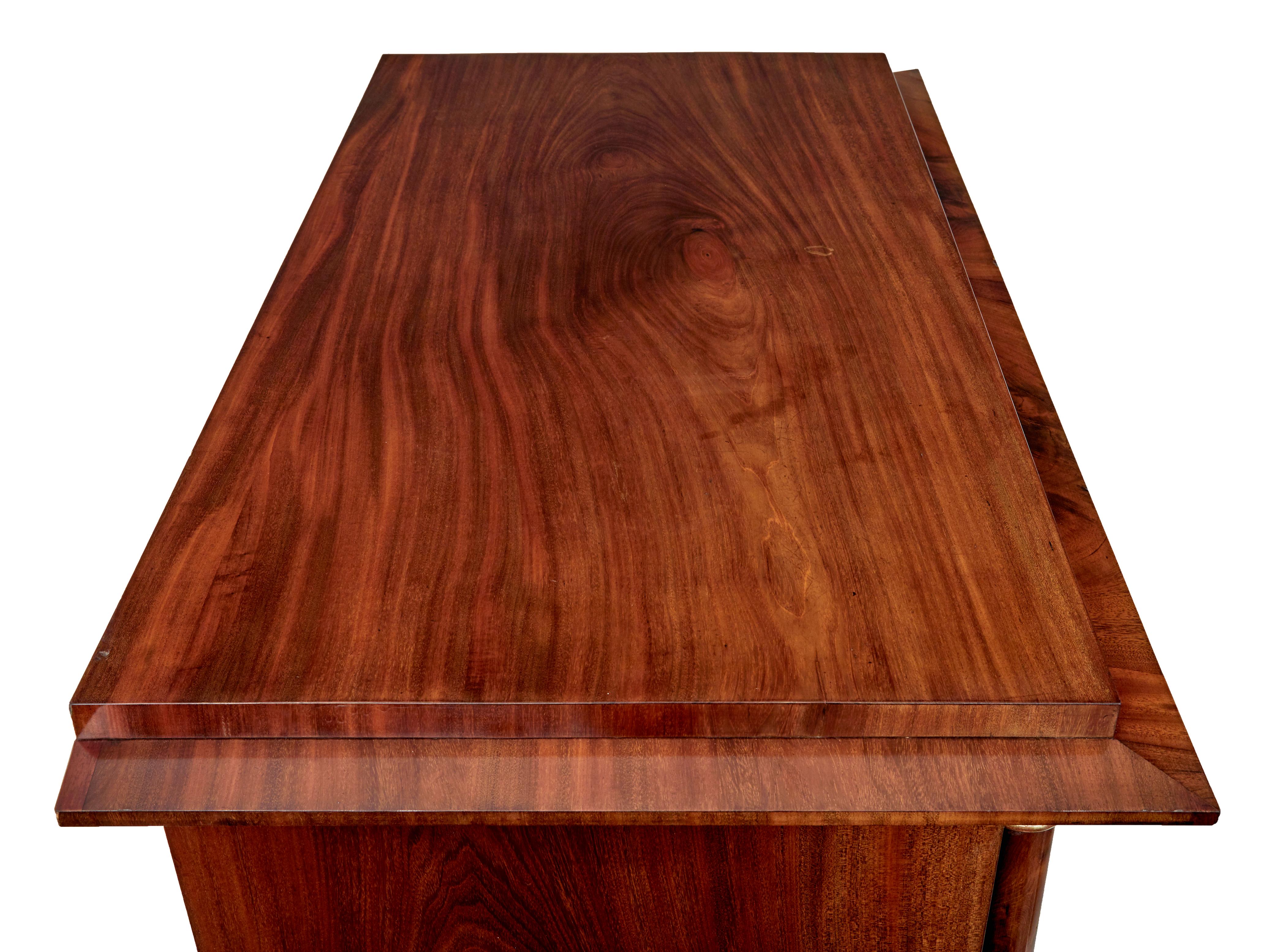 Biedermeier Sekretär Kommode aus Mahagoni des 19. im Angebot 1