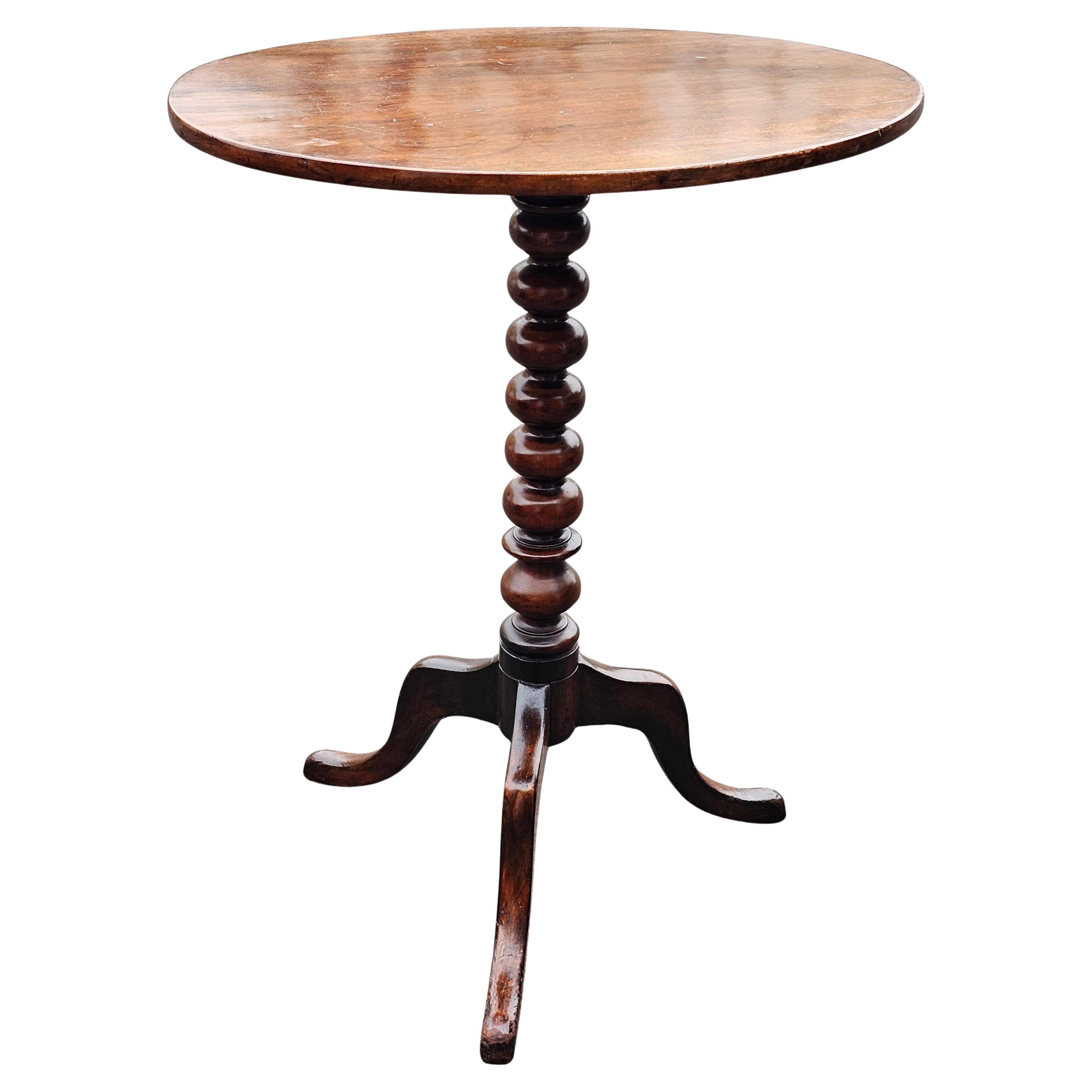19th Century Mahogany Bobbin Pedestal Oval Side Table Candle Stand For Sale