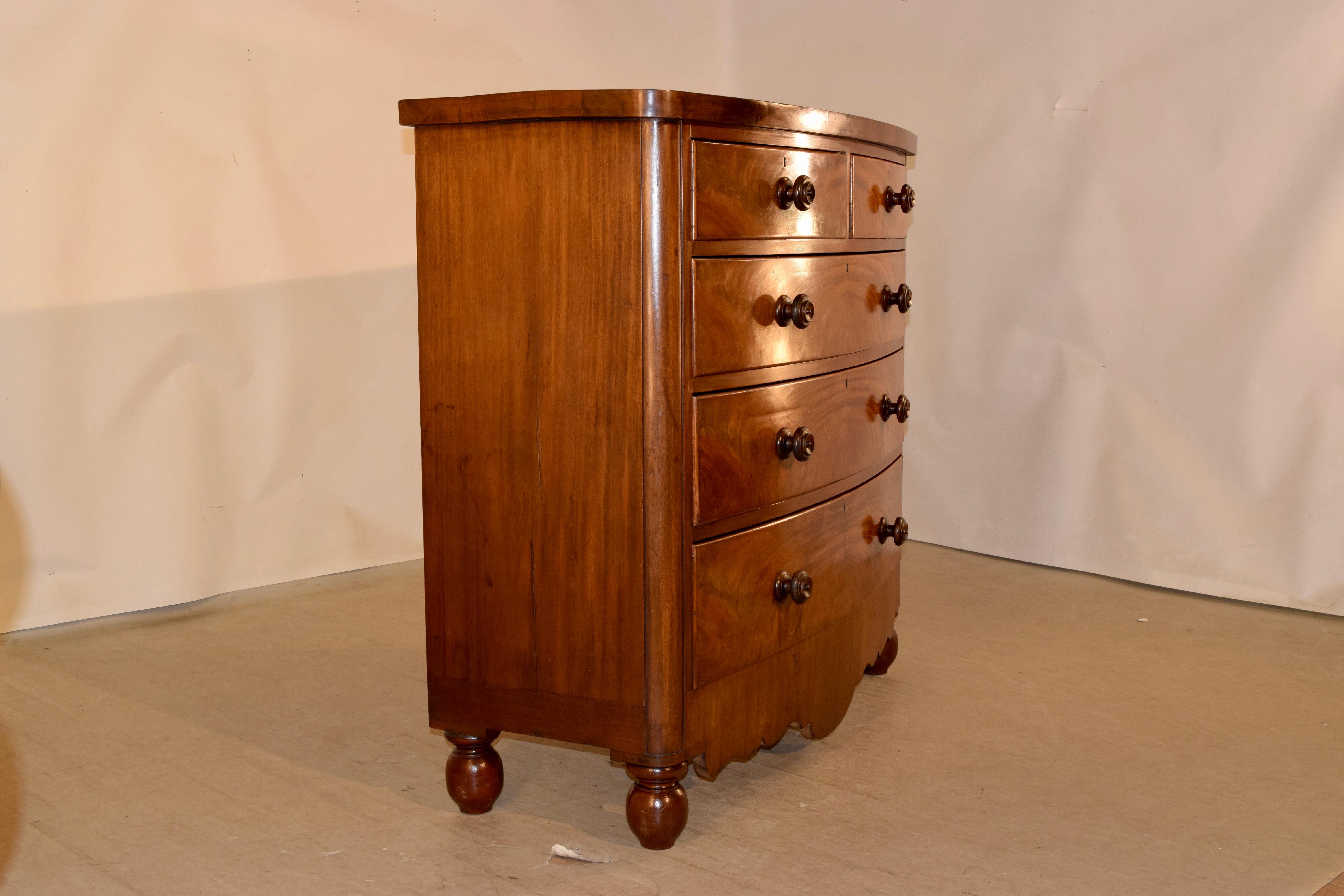 victorian bow fronted chest of drawers