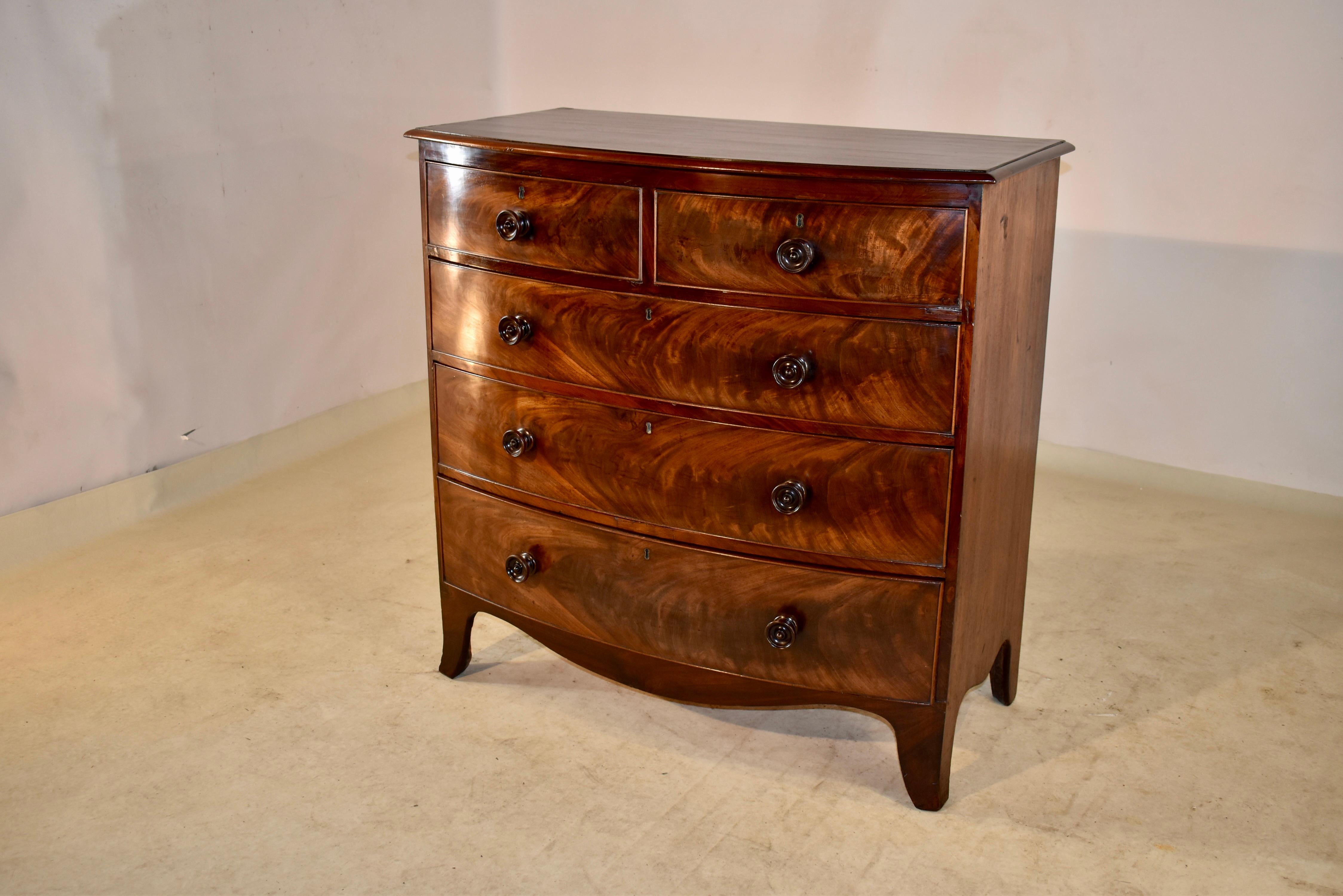 19th Century Mahogany Bow Front Chest of Drawers For Sale 1