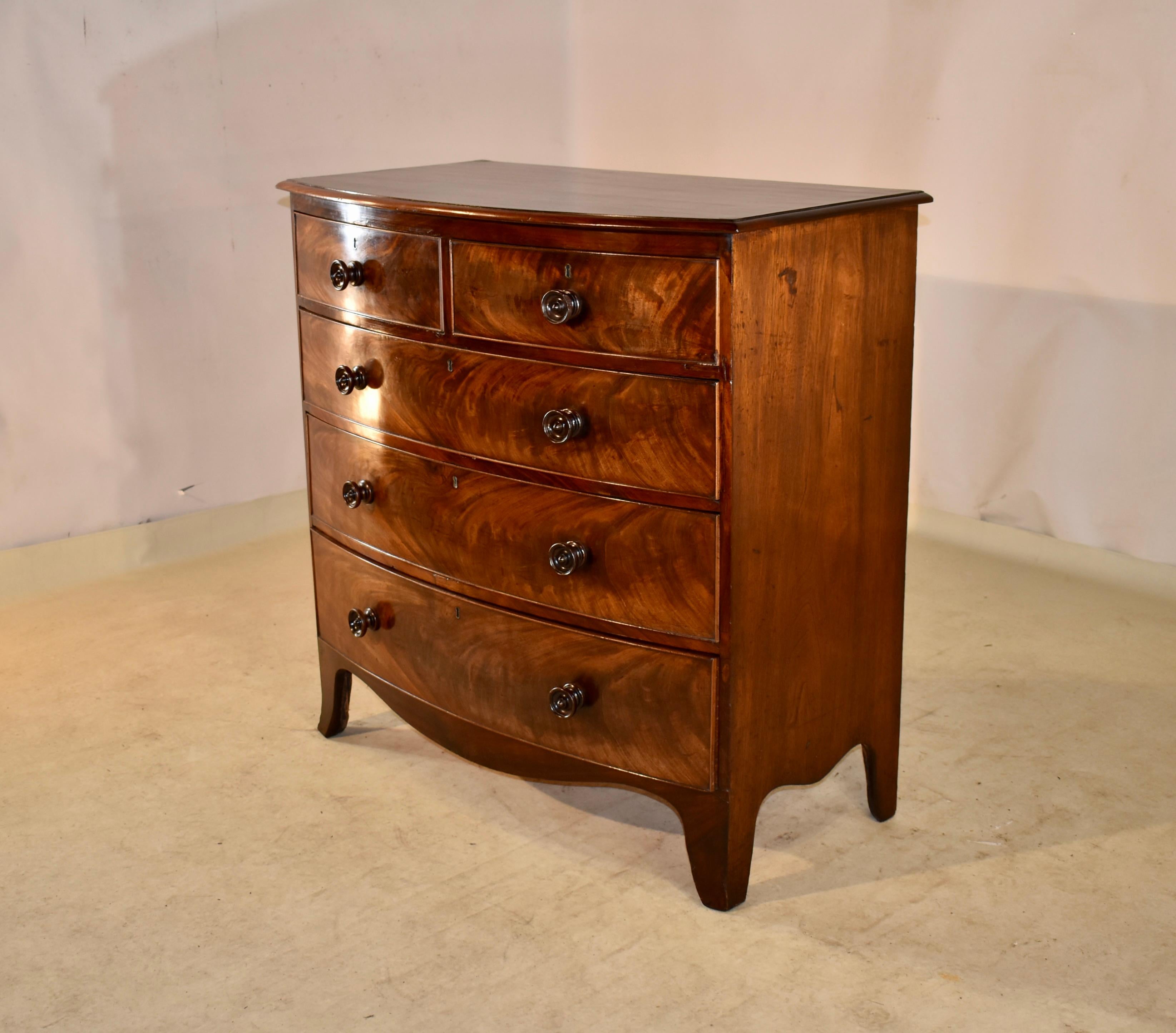 19th Century Mahogany Bow Front Chest of Drawers For Sale 2