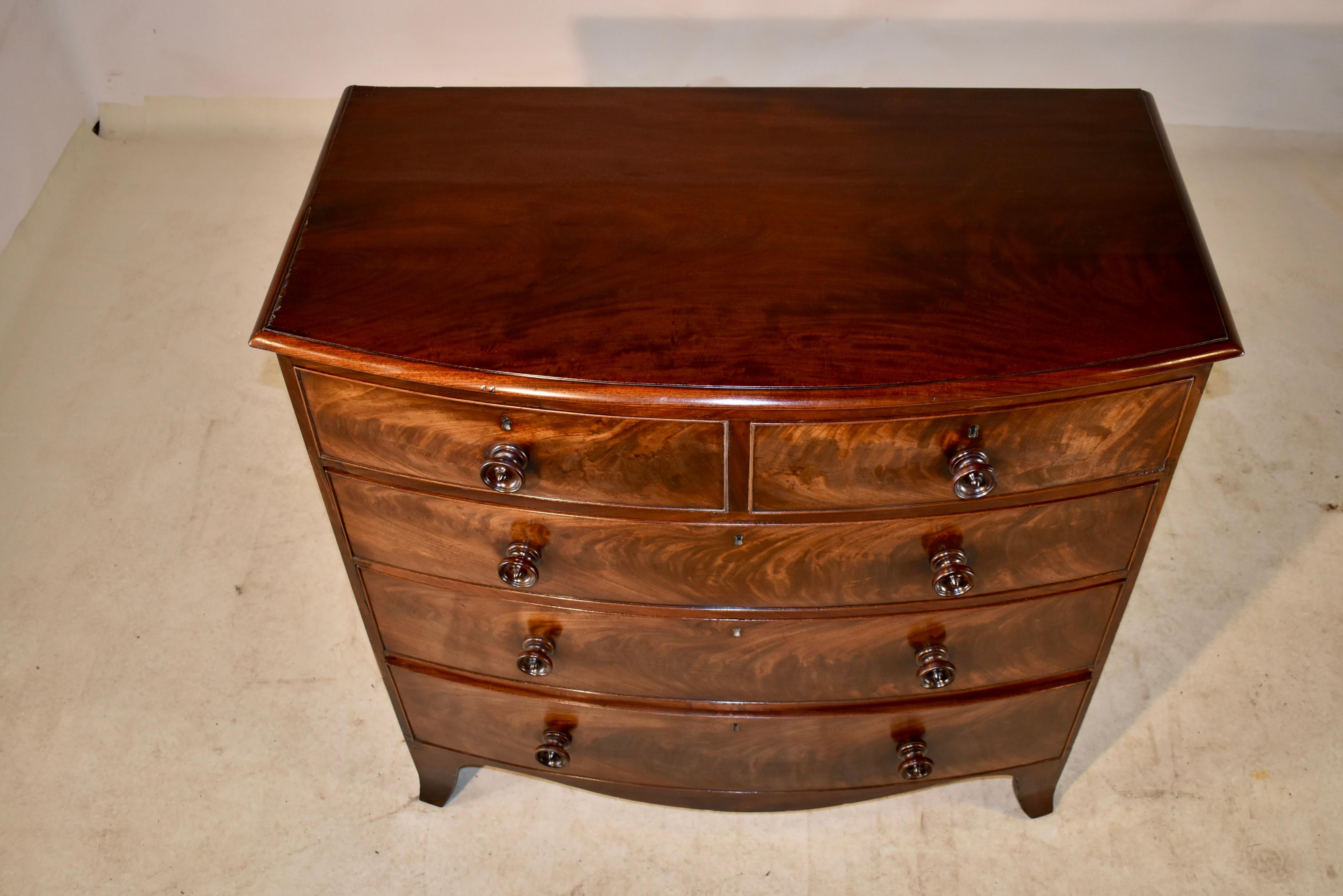 19th Century Mahogany Bow Front Chest of Drawers For Sale 4