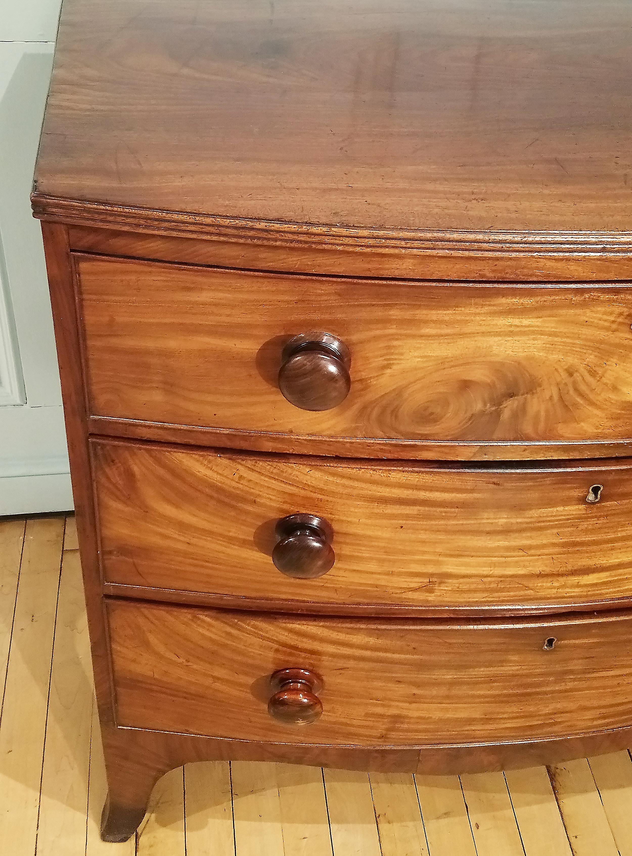 English 19th Century Mahogany Bow Fronted Chest of Drawers