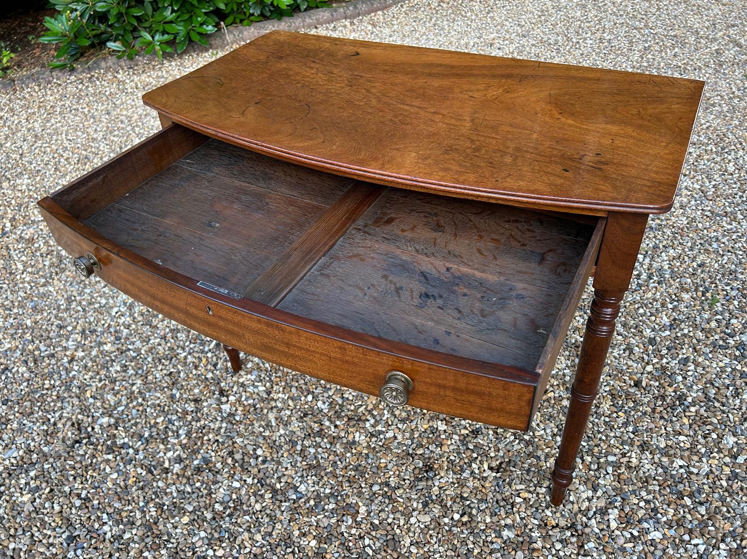 19th Century Mahogany Bow-Fronted Side Table 2
