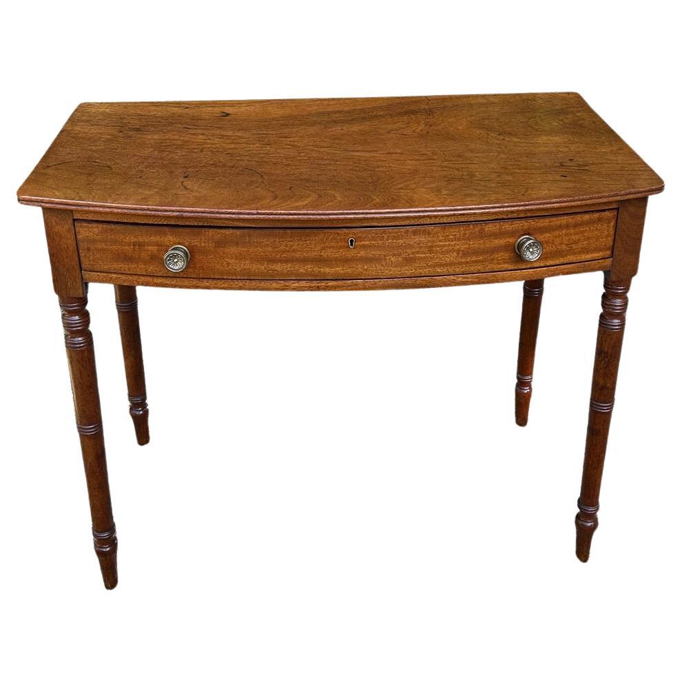 19th Century Mahogany Bow-Fronted Side Table For Sale