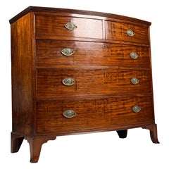 Commode ad arco in mogano del XIX secolo