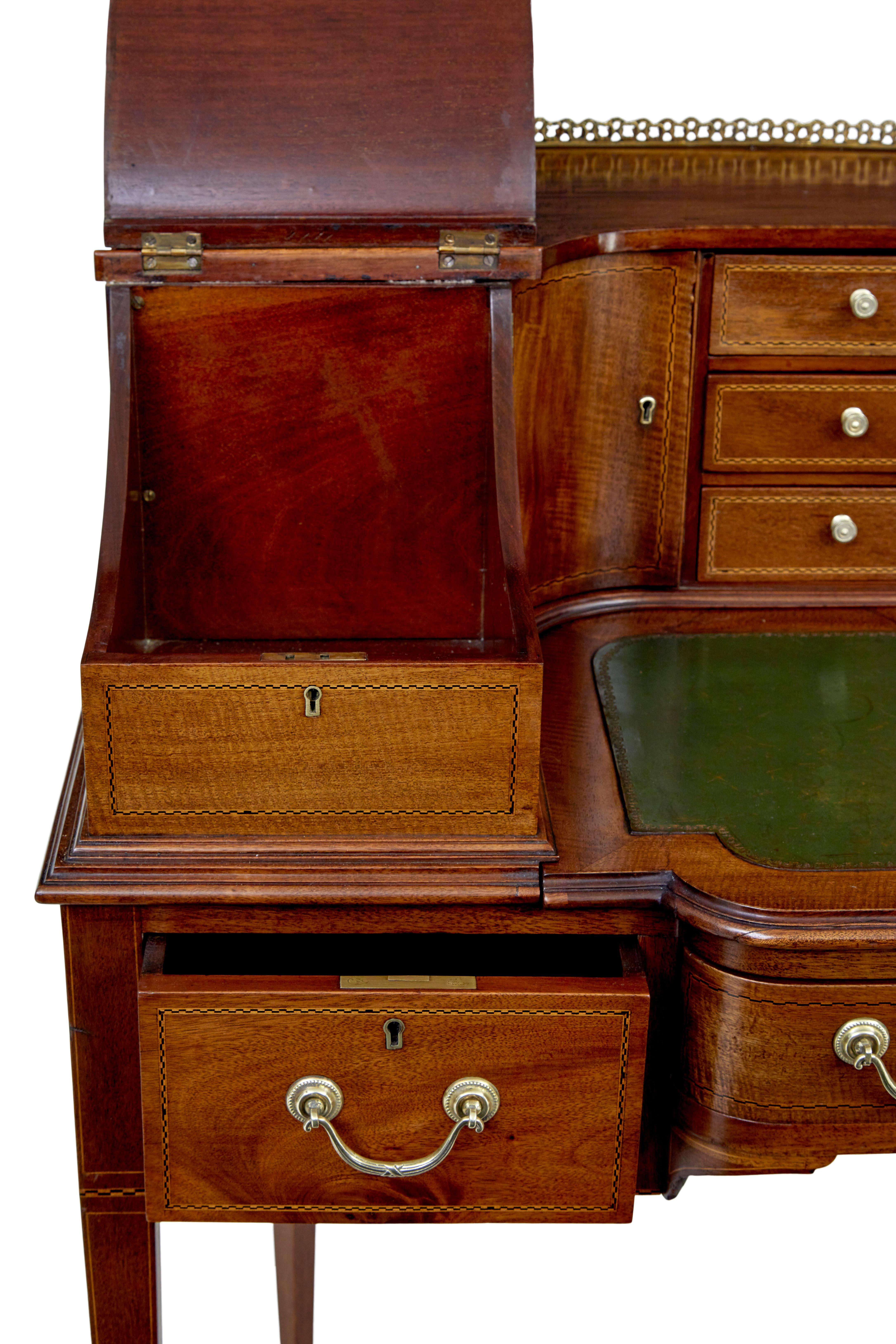 Victorian 19th century mahogany carlton house desk