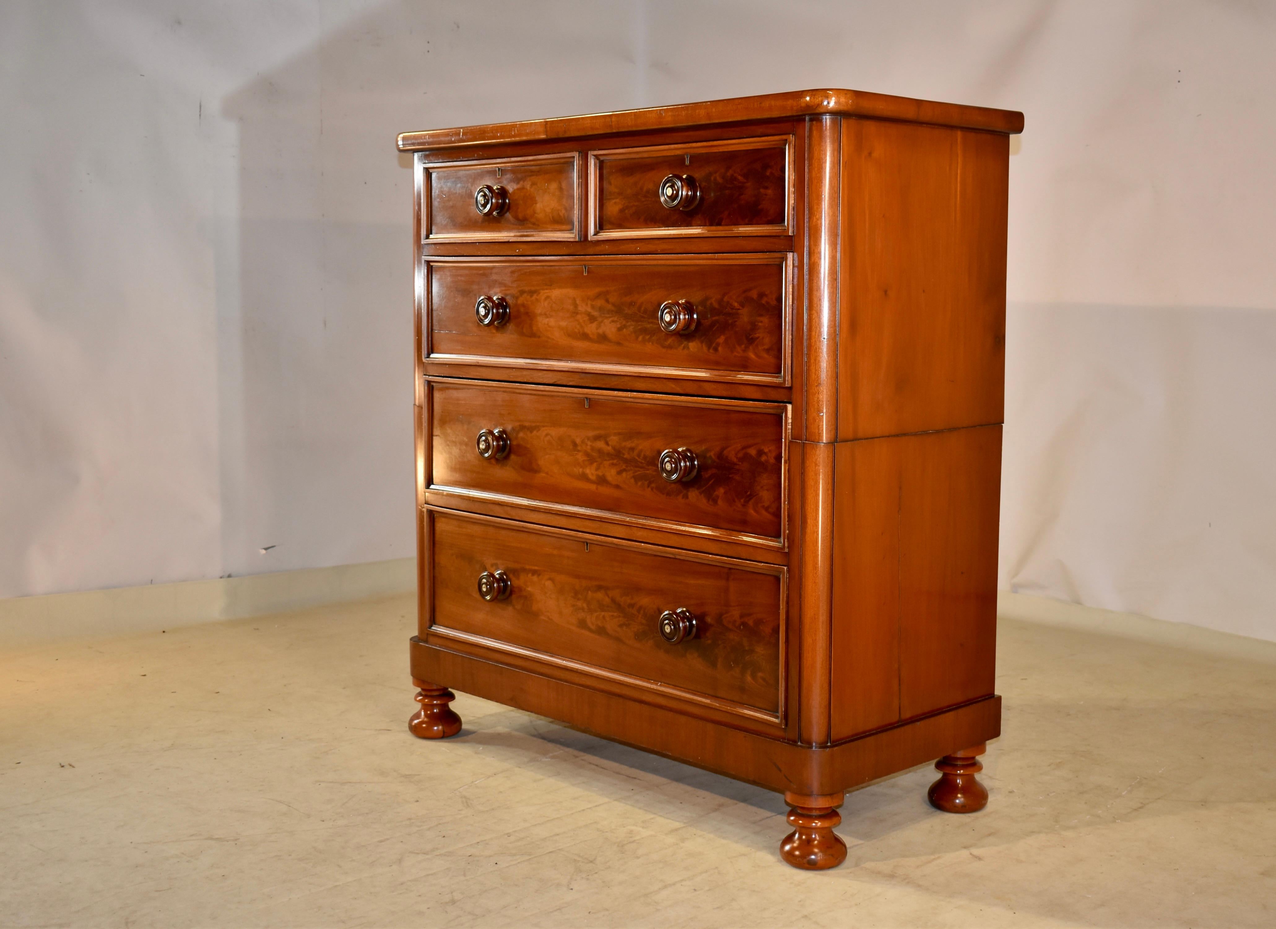 19th Century Mahogany Chest of Drawers For Sale 1