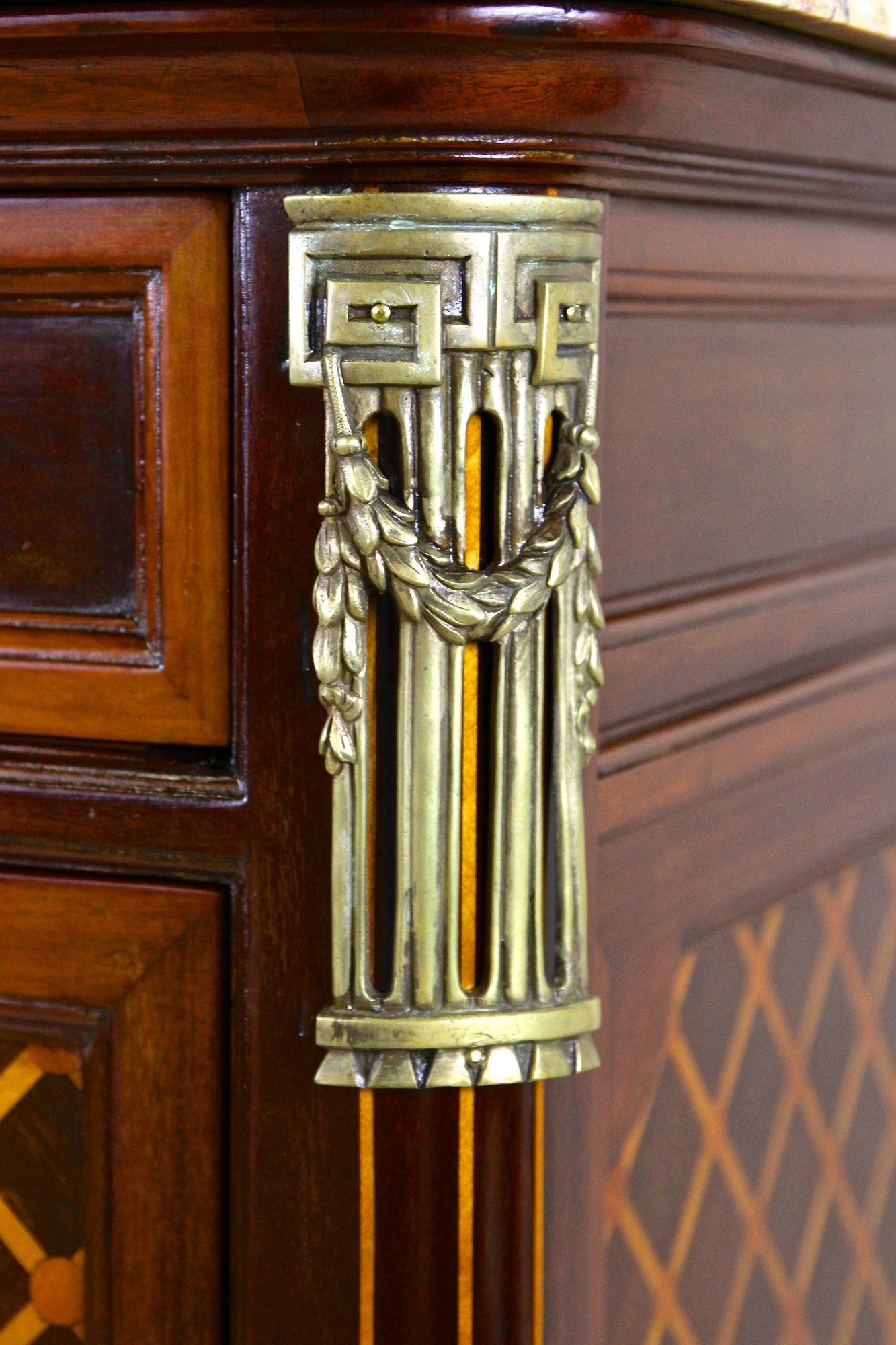 19th Century Mahogany Chest Of Drawers With Marquetry Works, France circa 1870 For Sale 5