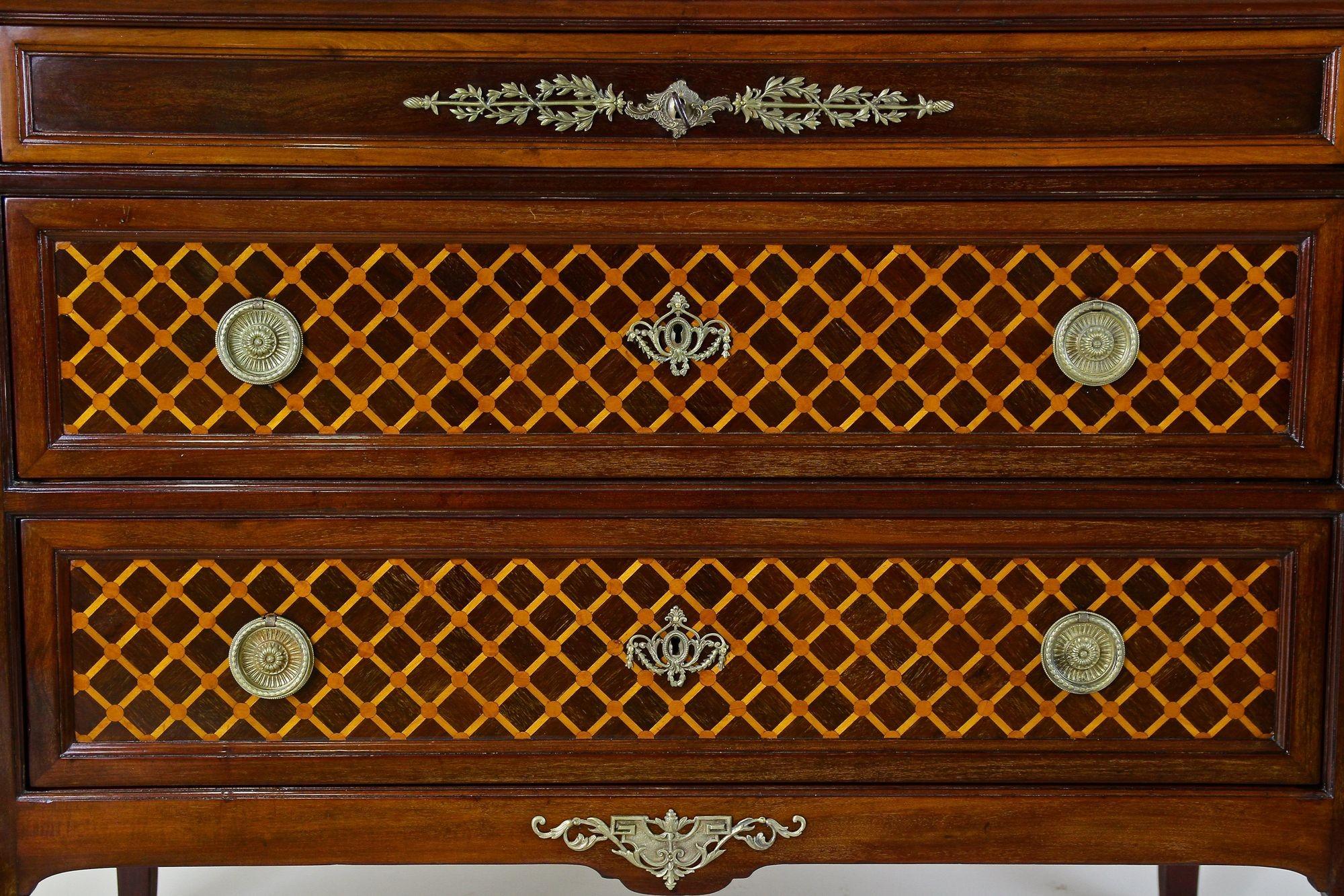 19th Century Mahogany Chest Of Drawers With Marquetry Works, France circa 1870 For Sale 12