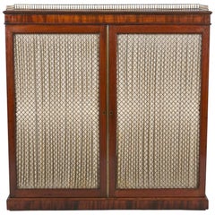 Mogano del XIX secolo Armadietto Chiffonier