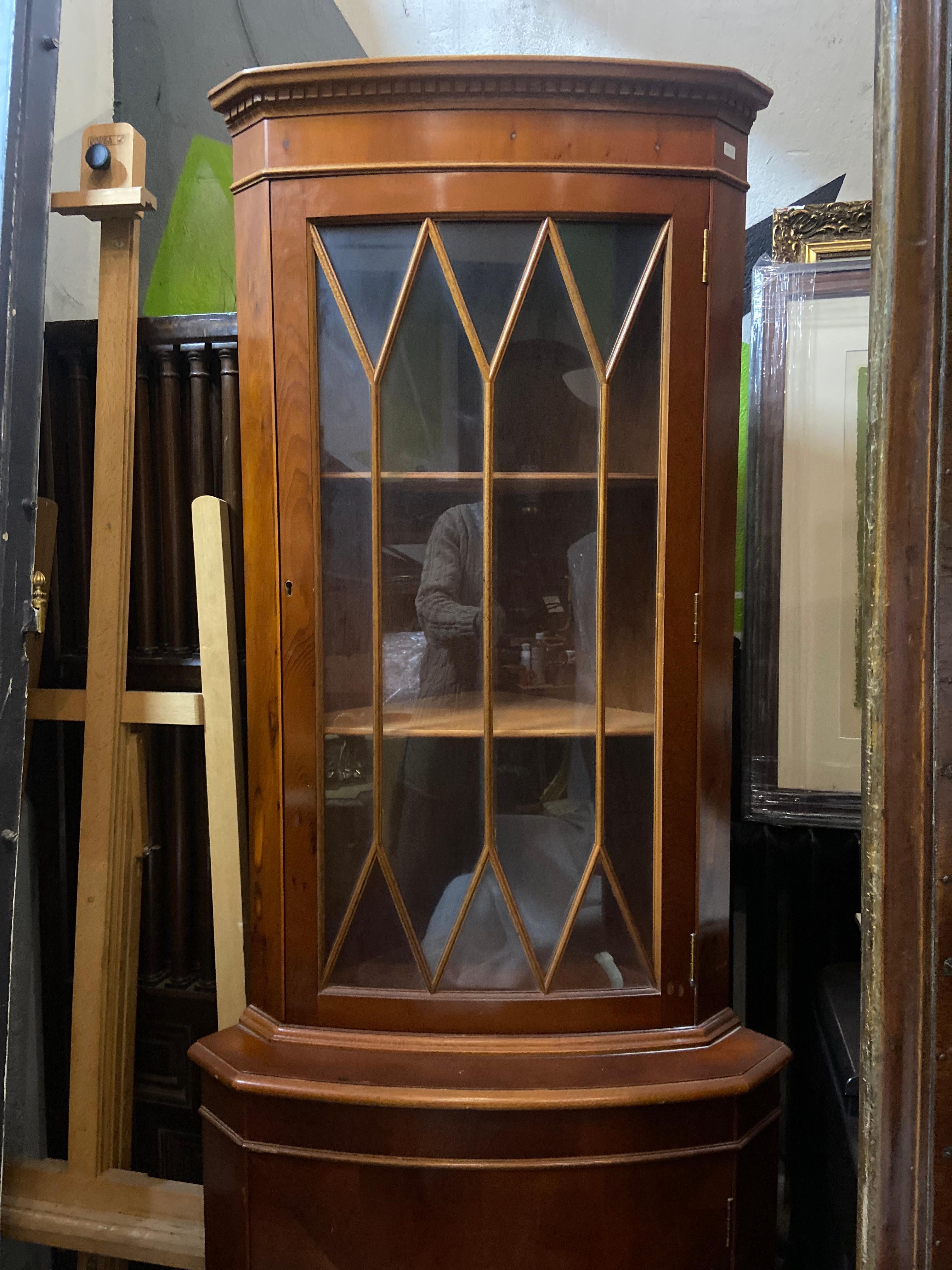 Wood 19th Century Mahogany Corner Vitrine In Cathedral Shape, France For Sale