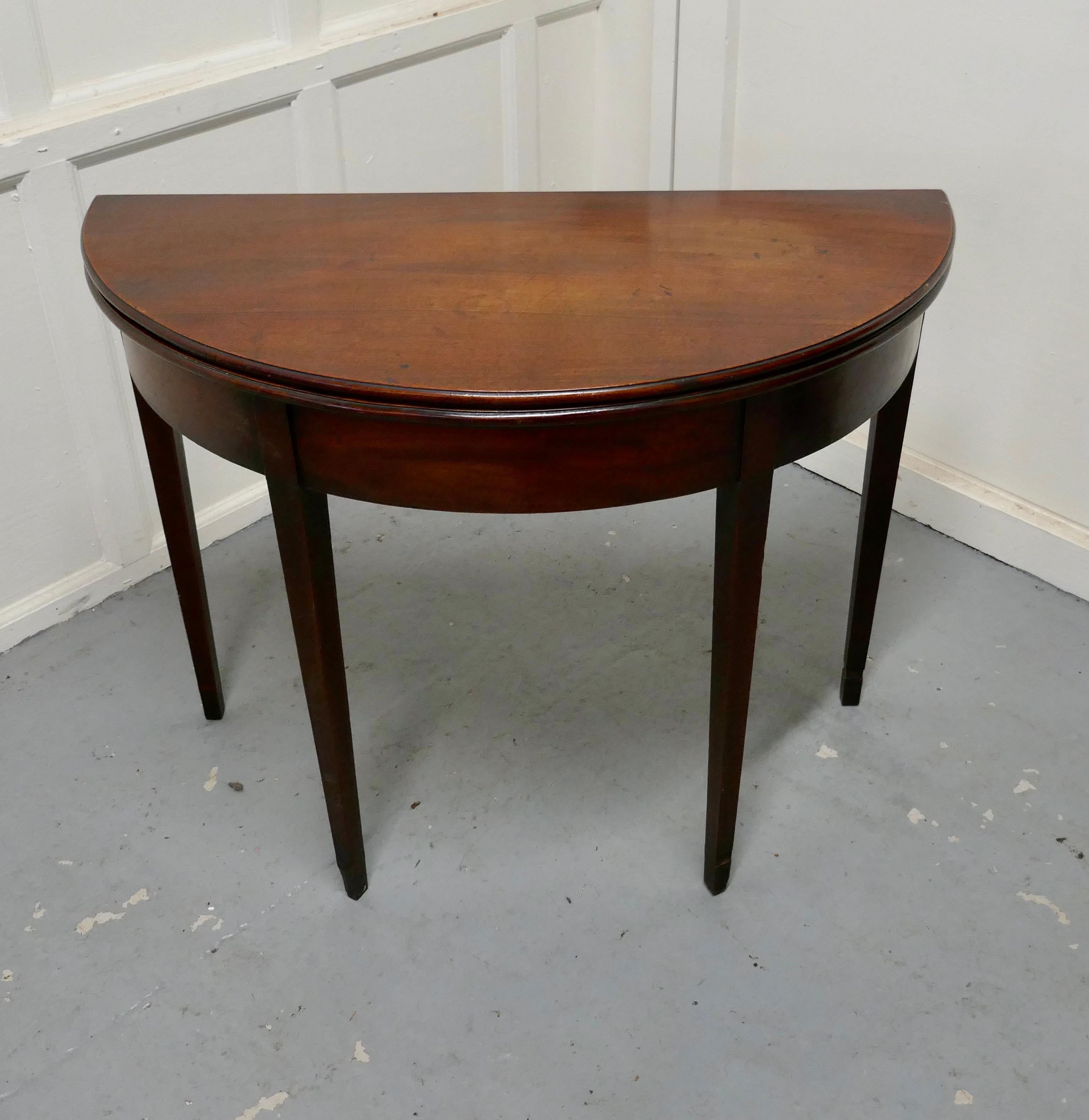 19th Century Mahogany Demilune Turn over Top Tea Table In Good Condition In Chillerton, Isle of Wight
