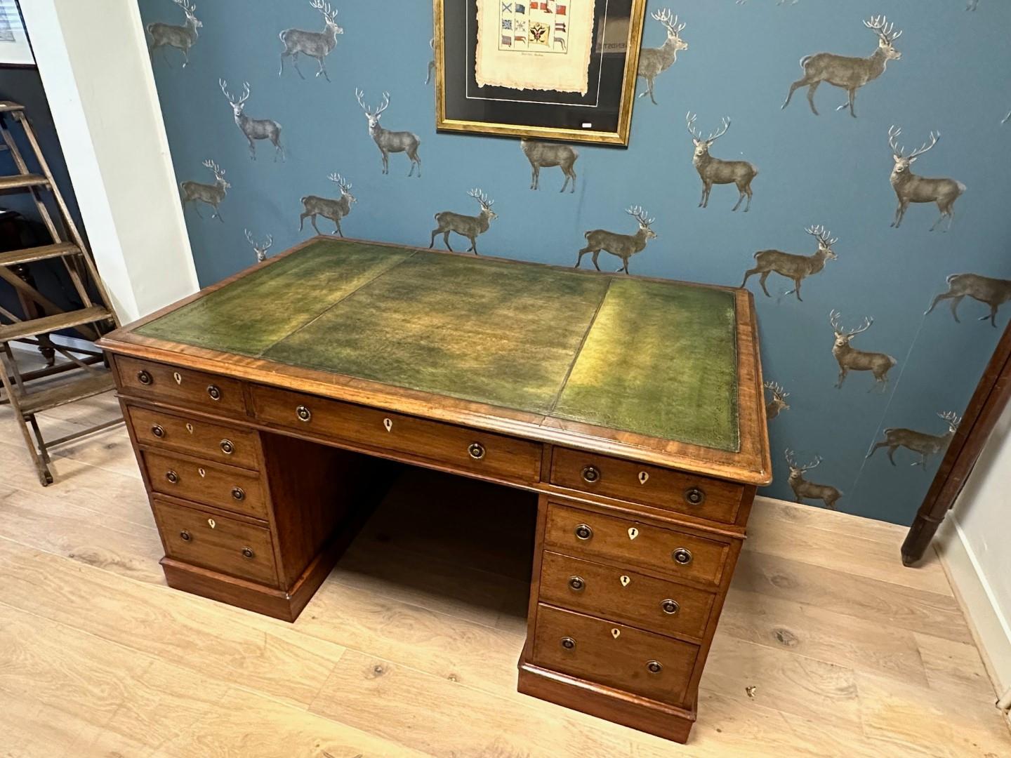 Mahogany 19th Century mahogany desk For Sale