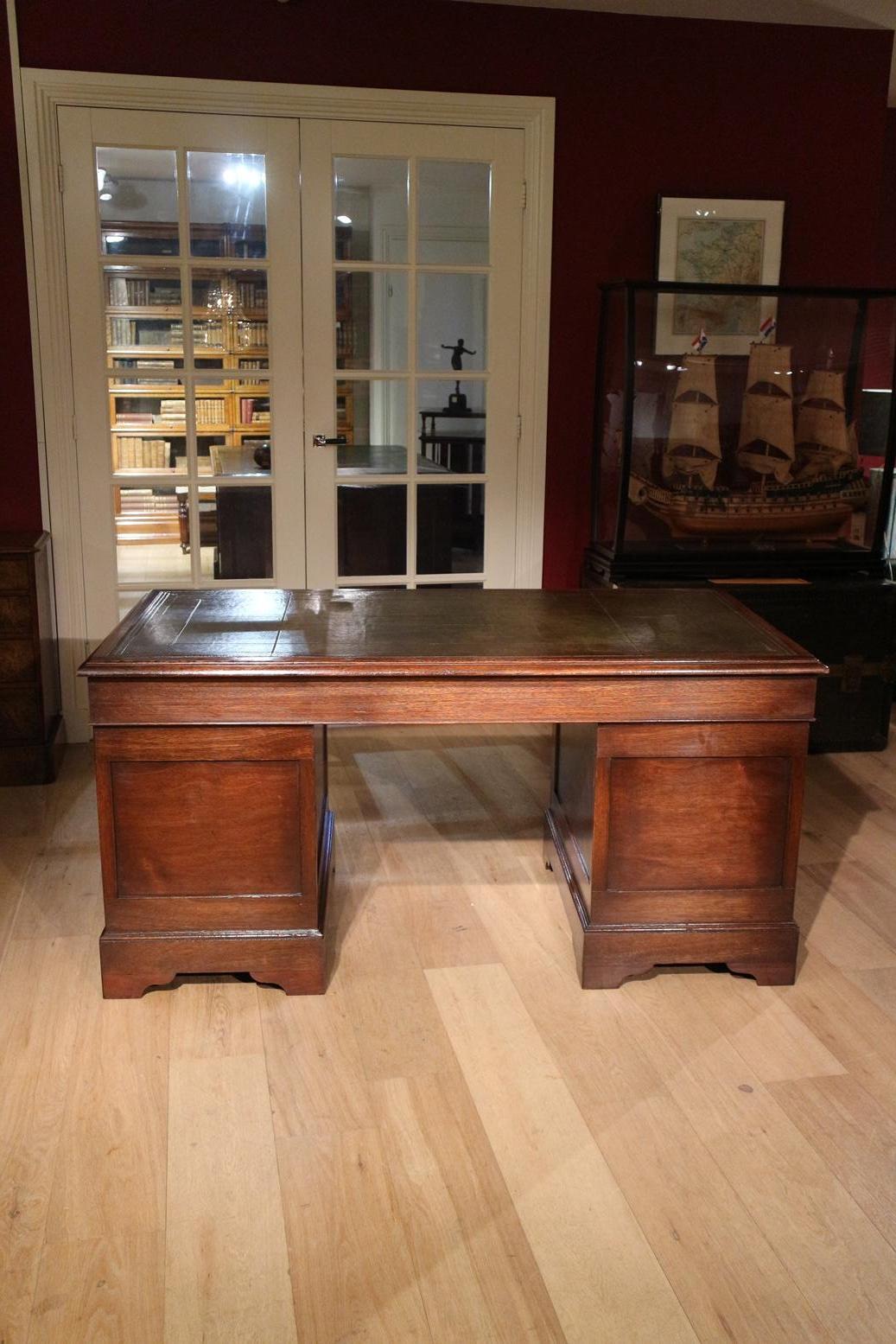 19th Century Mahogany Desk with Greem Leather Top 8