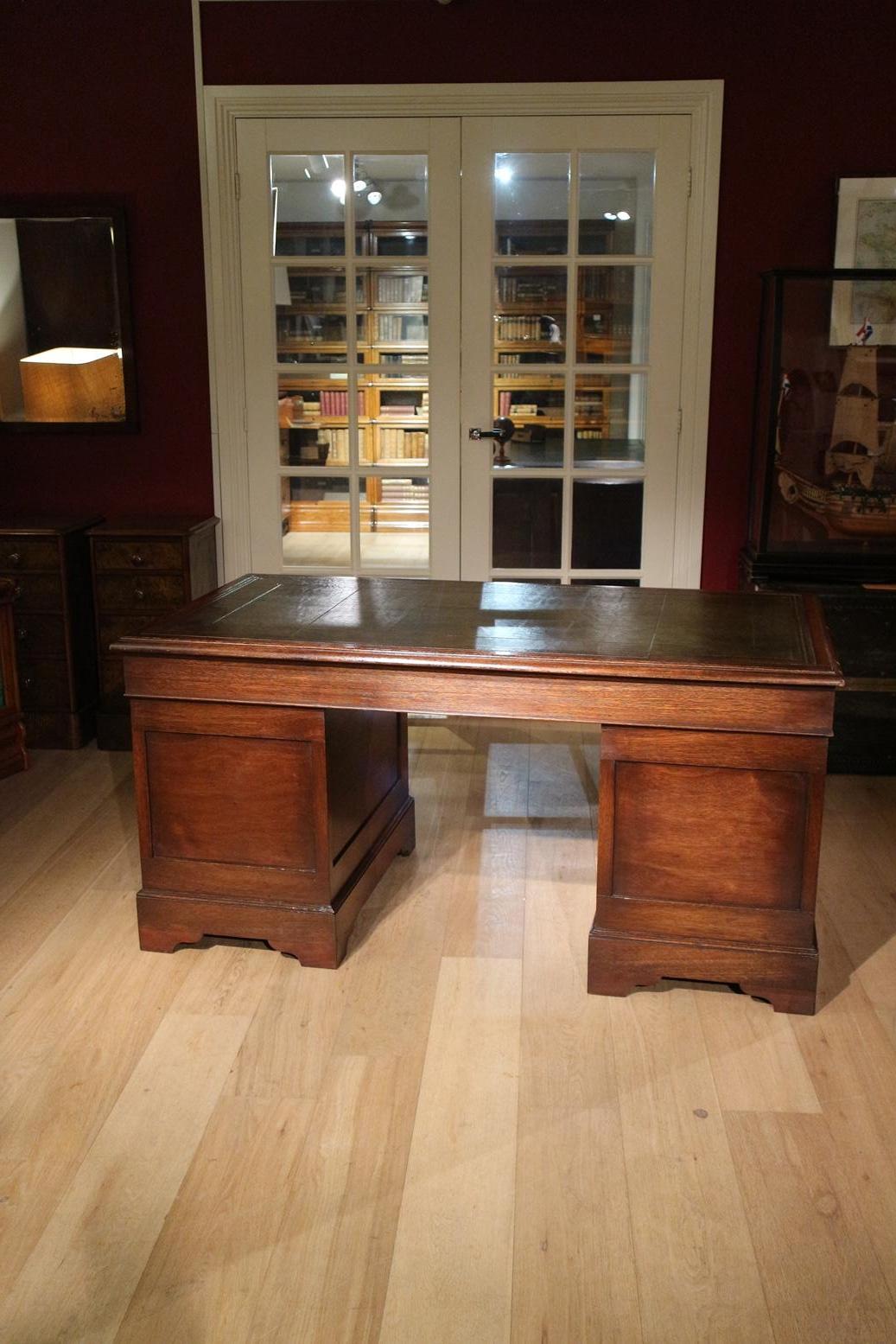 19th Century Mahogany Desk with Greem Leather Top 9