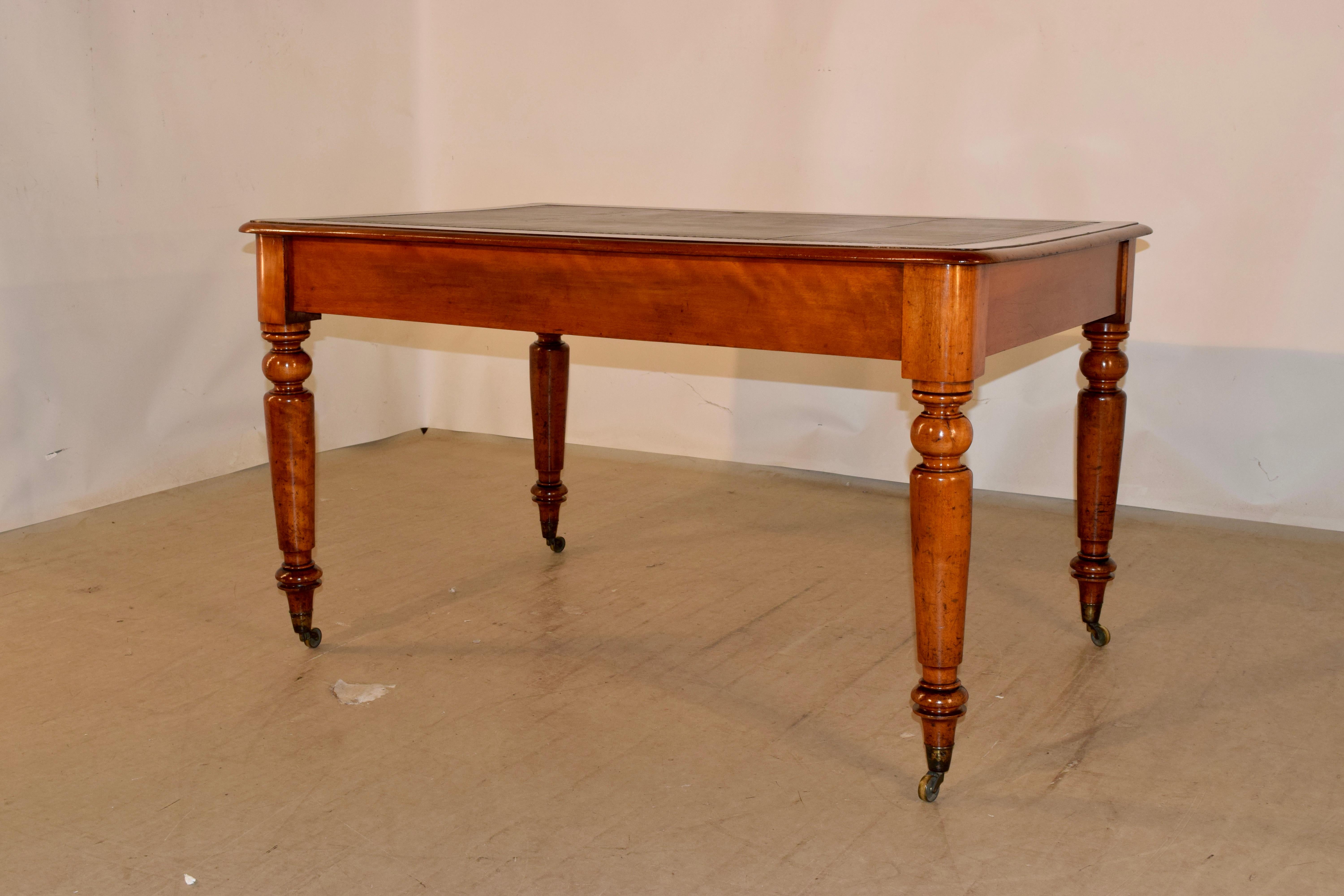 19th Century Mahogany Desk with Leather Top In Good Condition In High Point, NC