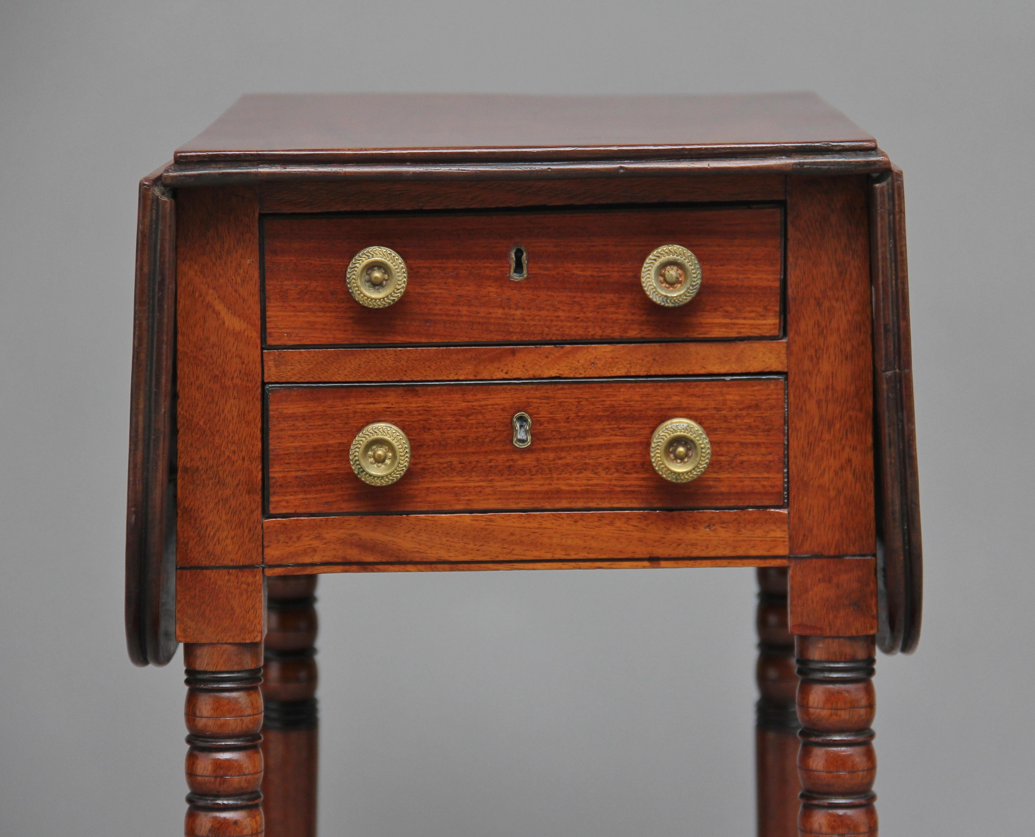 19th Century Mahogany Drop Leaf Table (Mittleres 19. Jahrhundert)