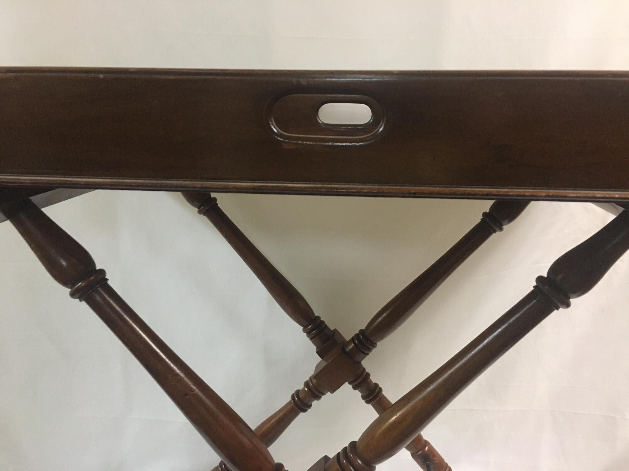 Regency Plateau de service de maître d'hôtel anglais du 19e siècle en acajou sur support en bois en vente