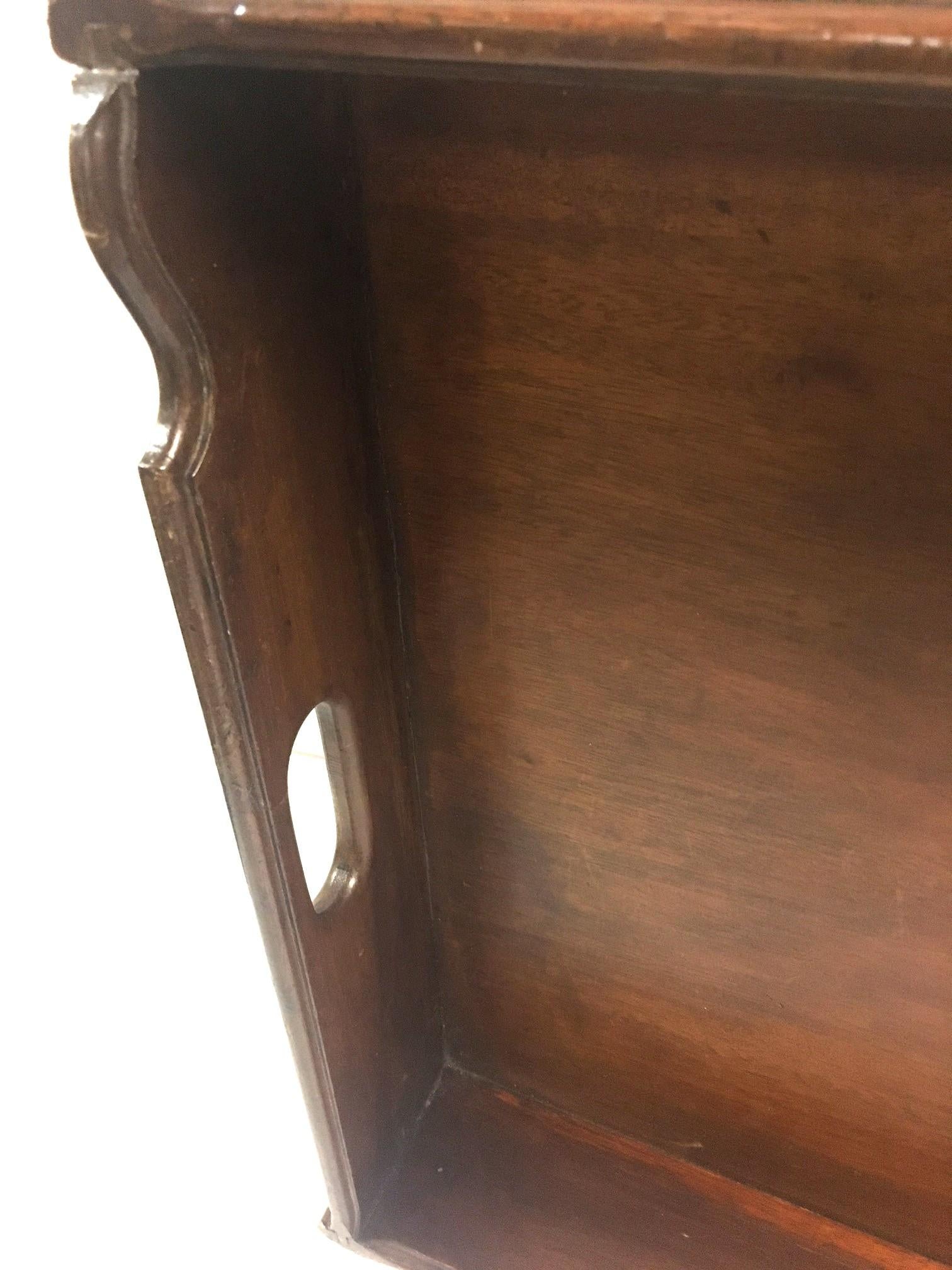 Acajou Plateau de service de maître d'hôtel anglais du 19e siècle en acajou sur support en bois en vente