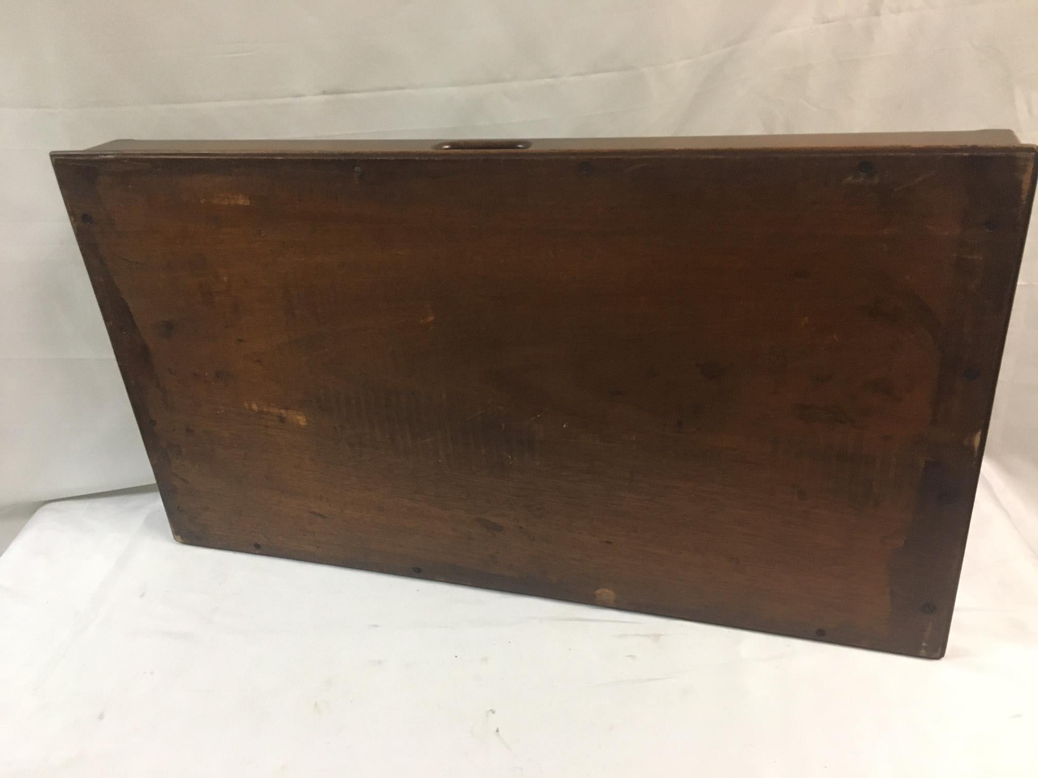 Plateau de service de maître d'hôtel anglais du 19e siècle en acajou sur support en bois en vente 1