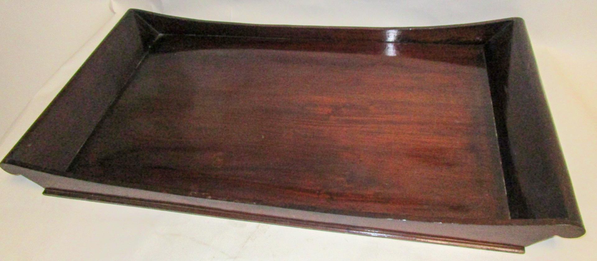 19th Century Mahogany English Butler's Tray on Turned Wooden Stand In Good Condition In Savannah, GA