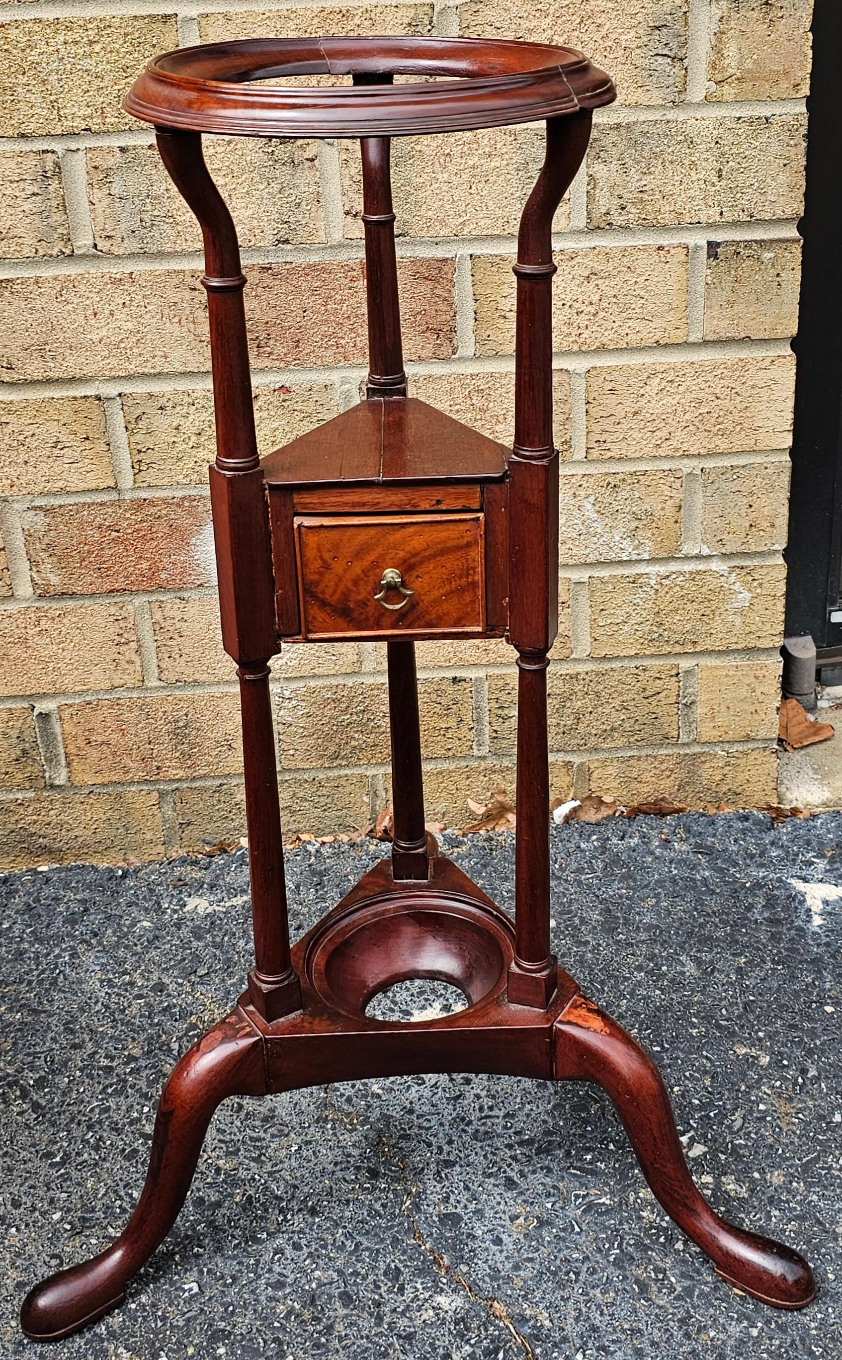 Hand-Crafted 19th Century Mahogany English George III Style Basin Kettle Stand For Sale