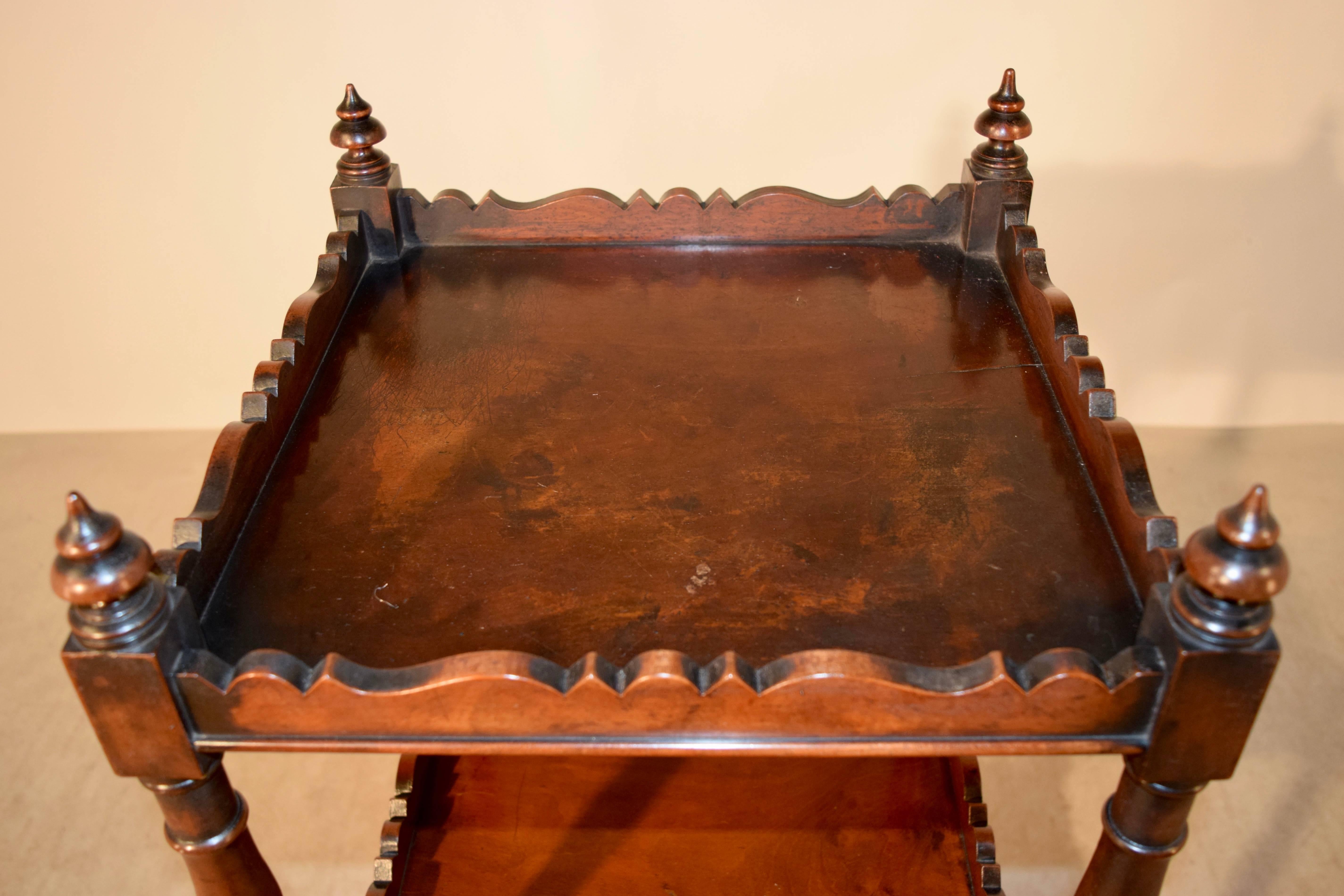 19th Century Mahogany Étagère In Good Condition In High Point, NC