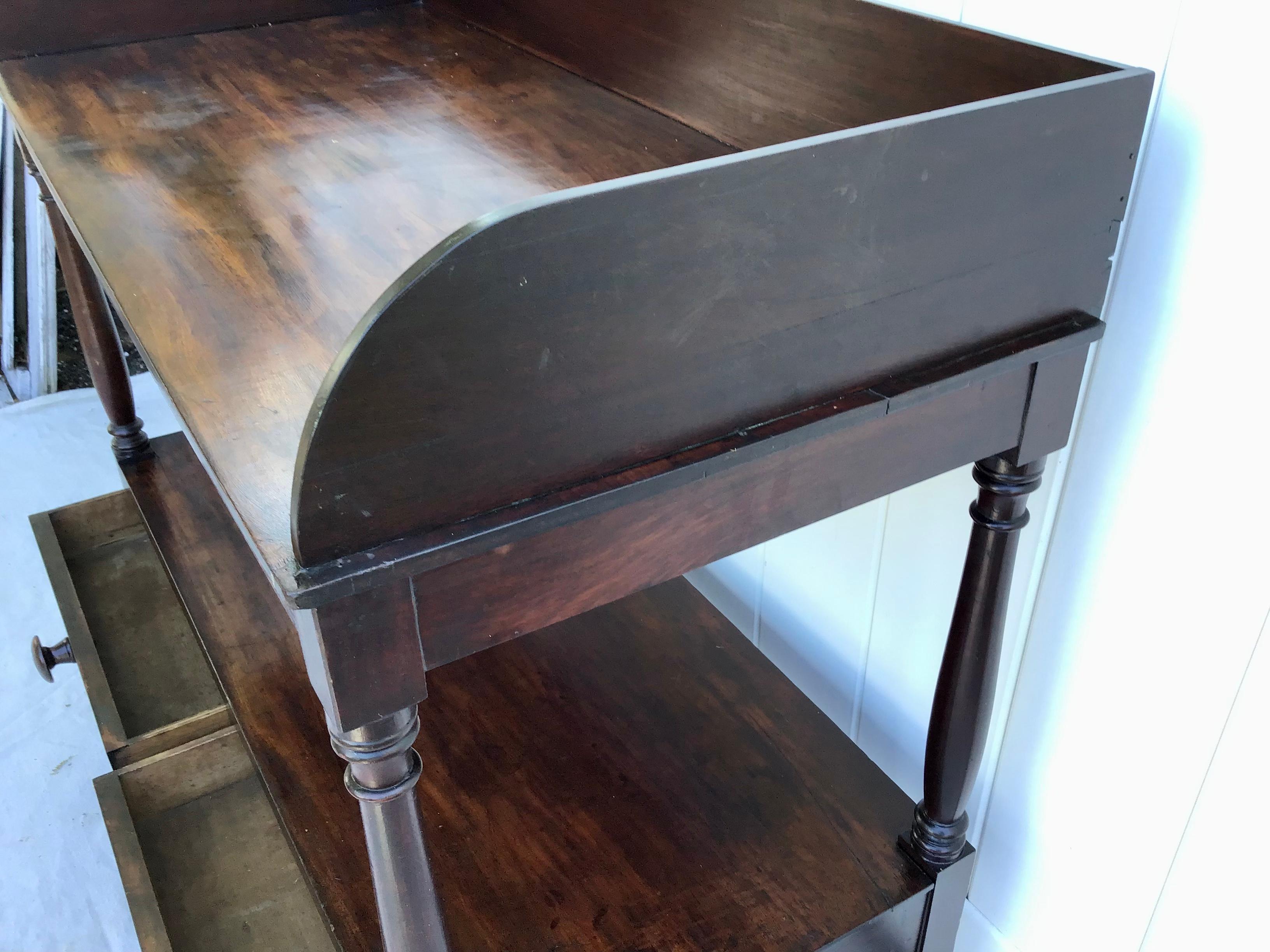 19th Century Mahogany Etagere with Two Drawers In Good Condition In Bradenton, FL