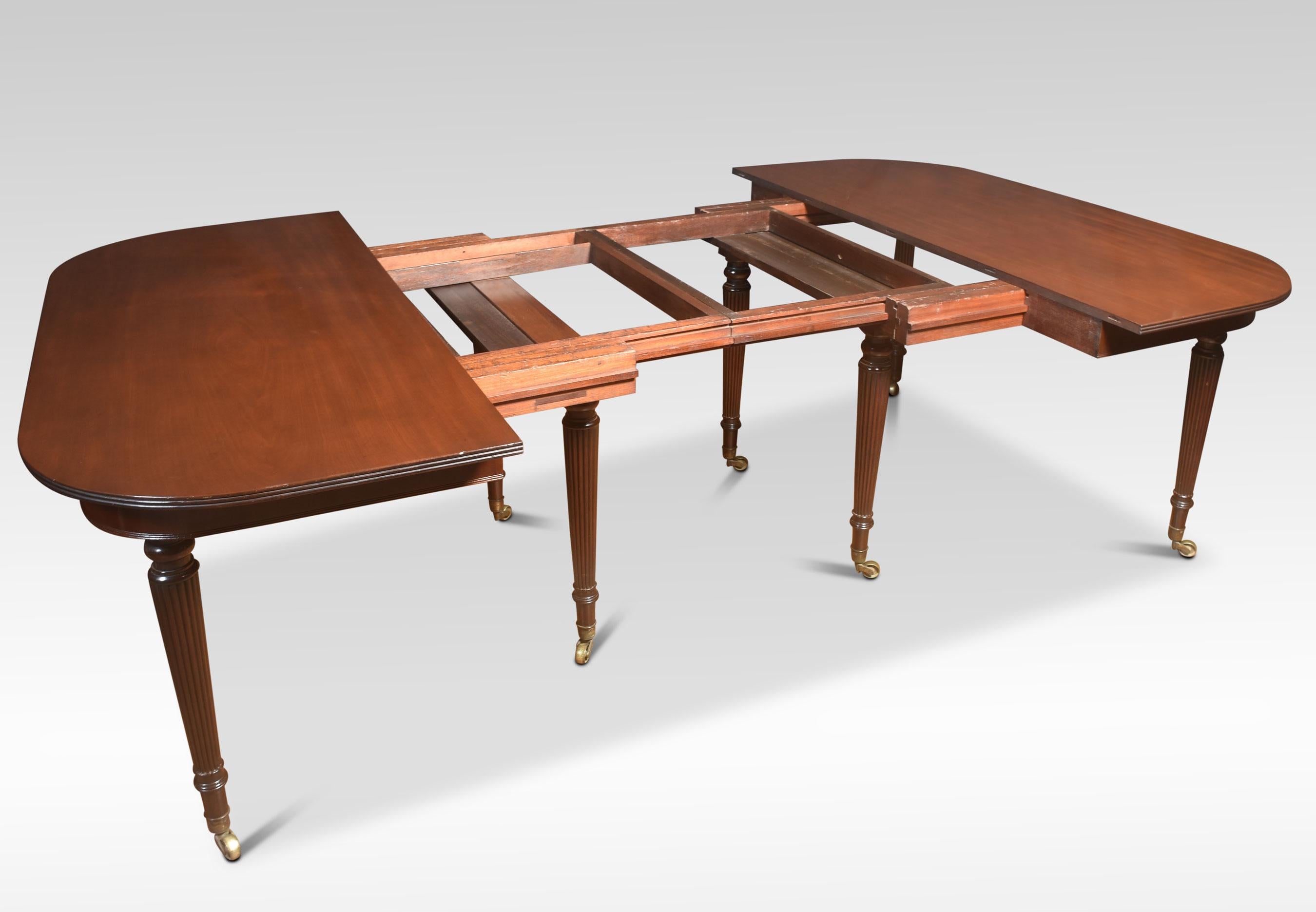 19th Century Mahogany extending dining table In Good Condition For Sale In Cheshire, GB
