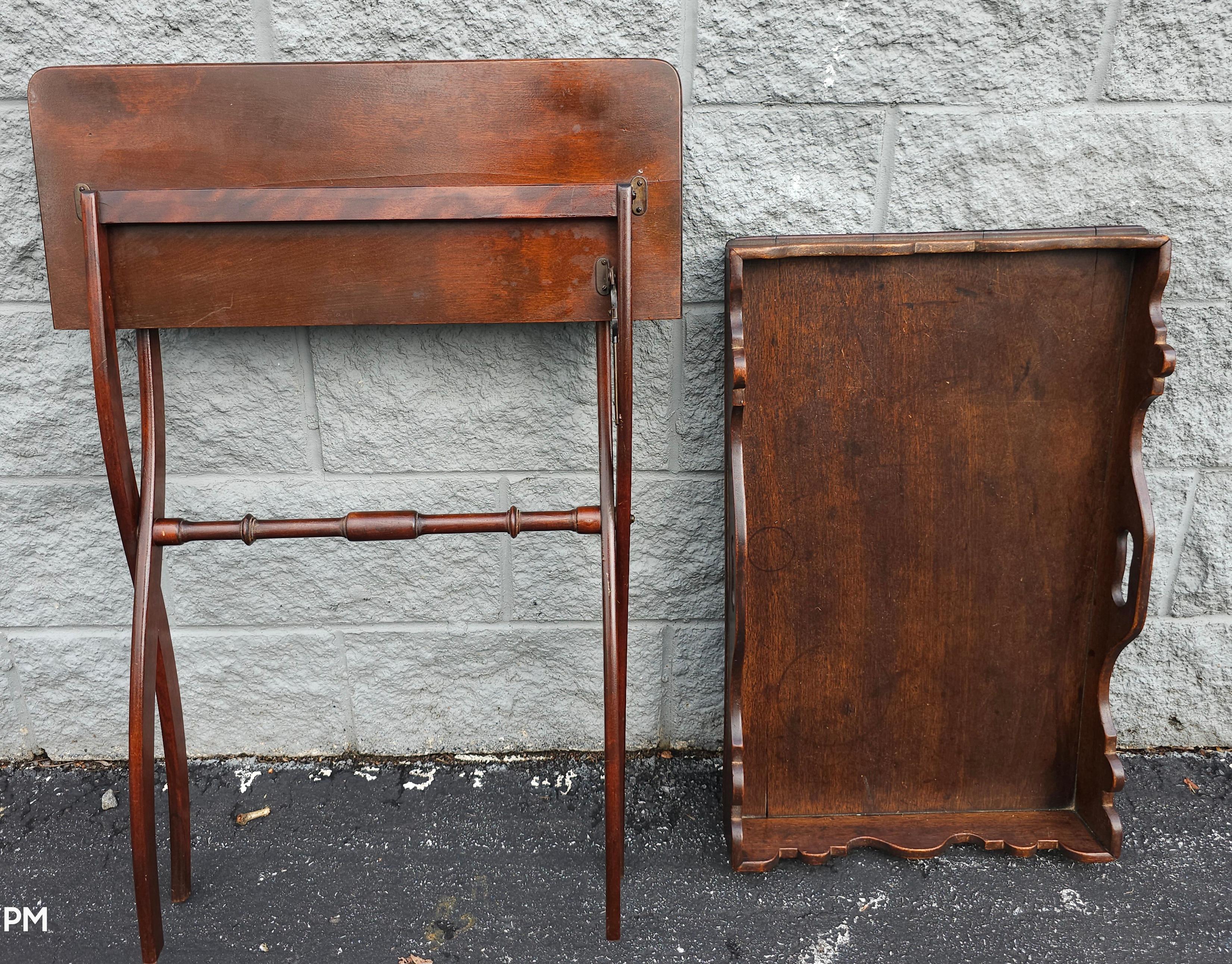Table à plateau du 19e siècle en acajou et faux bambou en vente 1