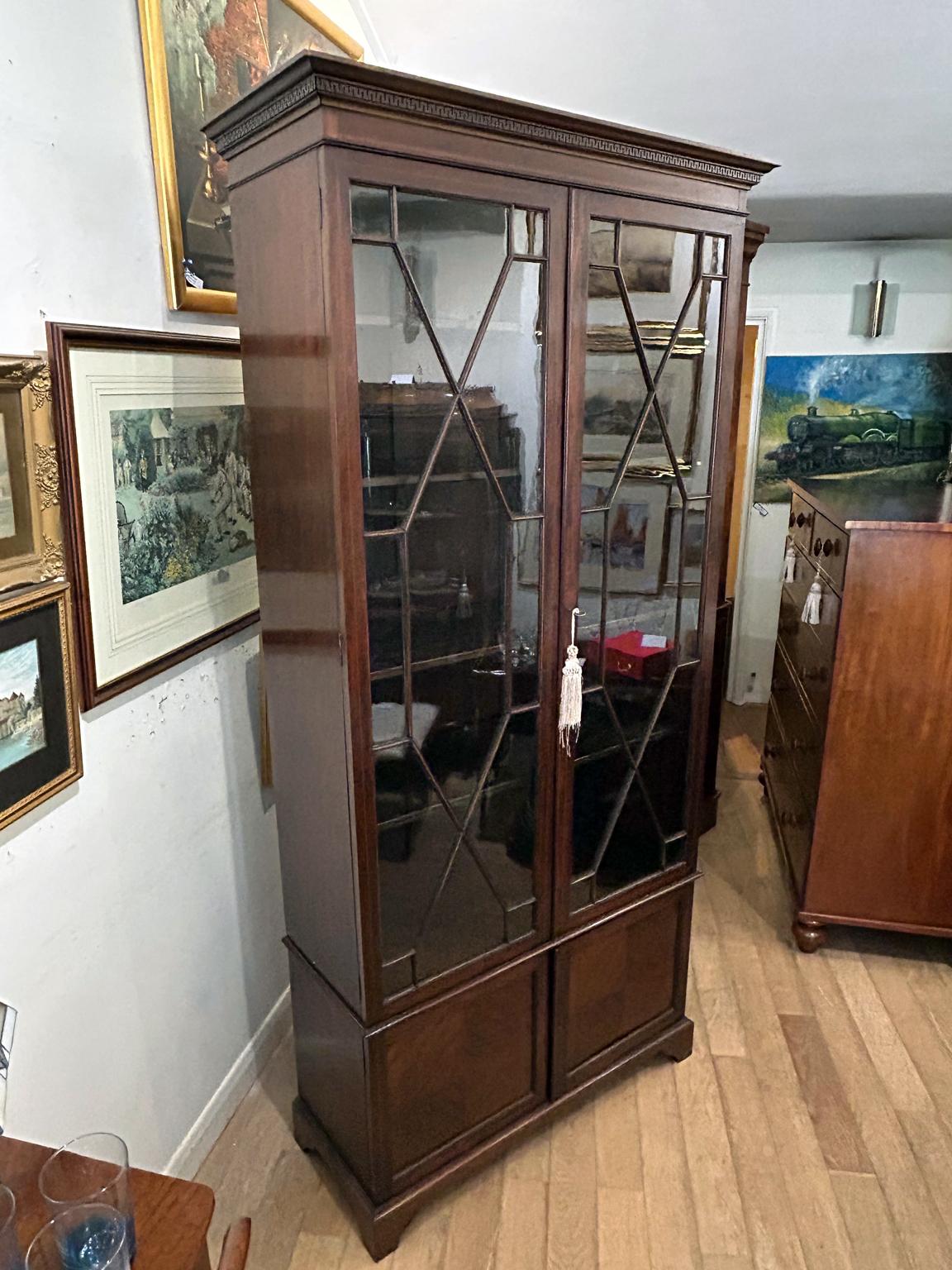 Vittoriano Libreria in mogano smaltato del XIX secolo in vendita