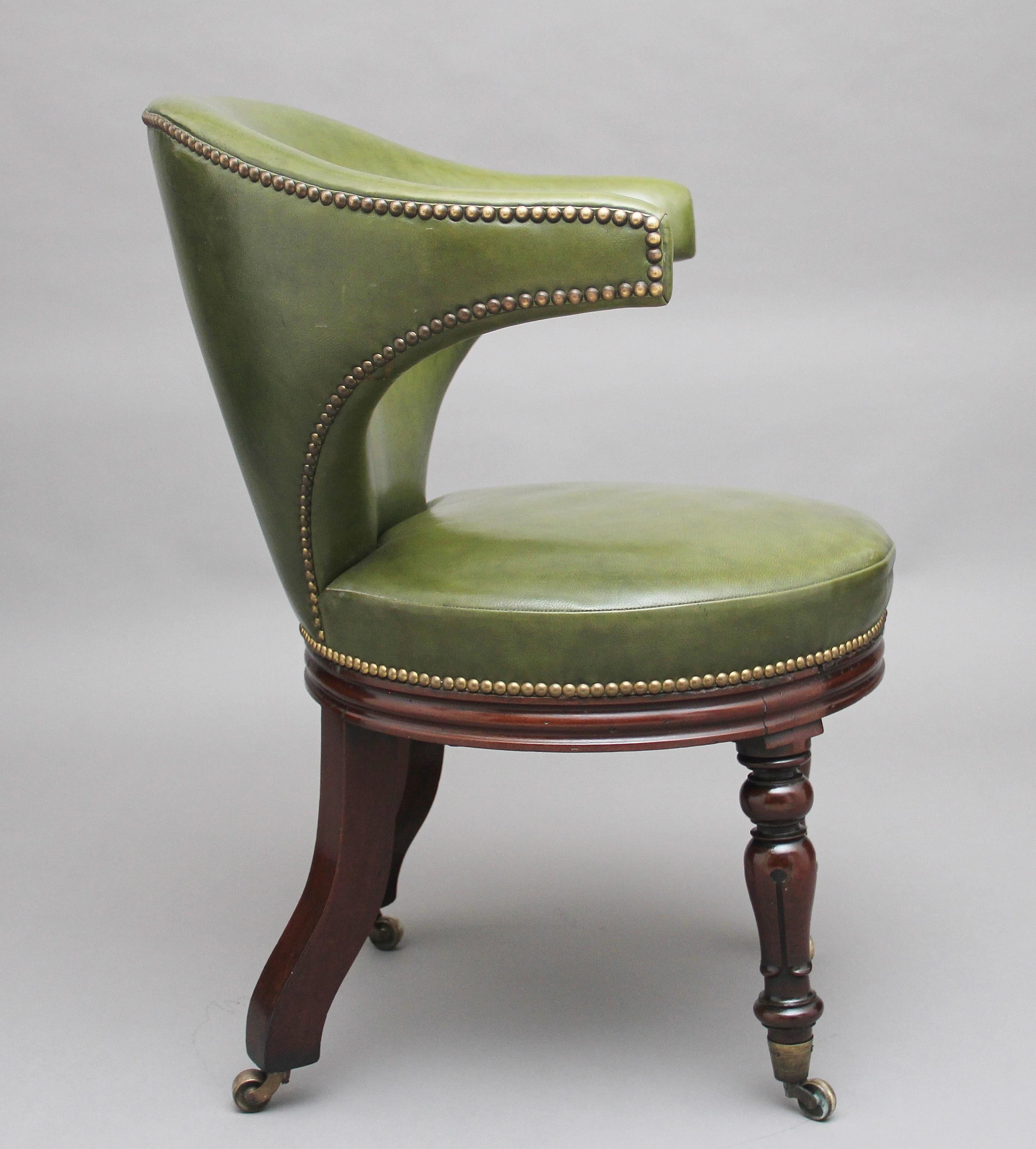 Regency 19th Century Mahogany and Green Leather Desk Chair