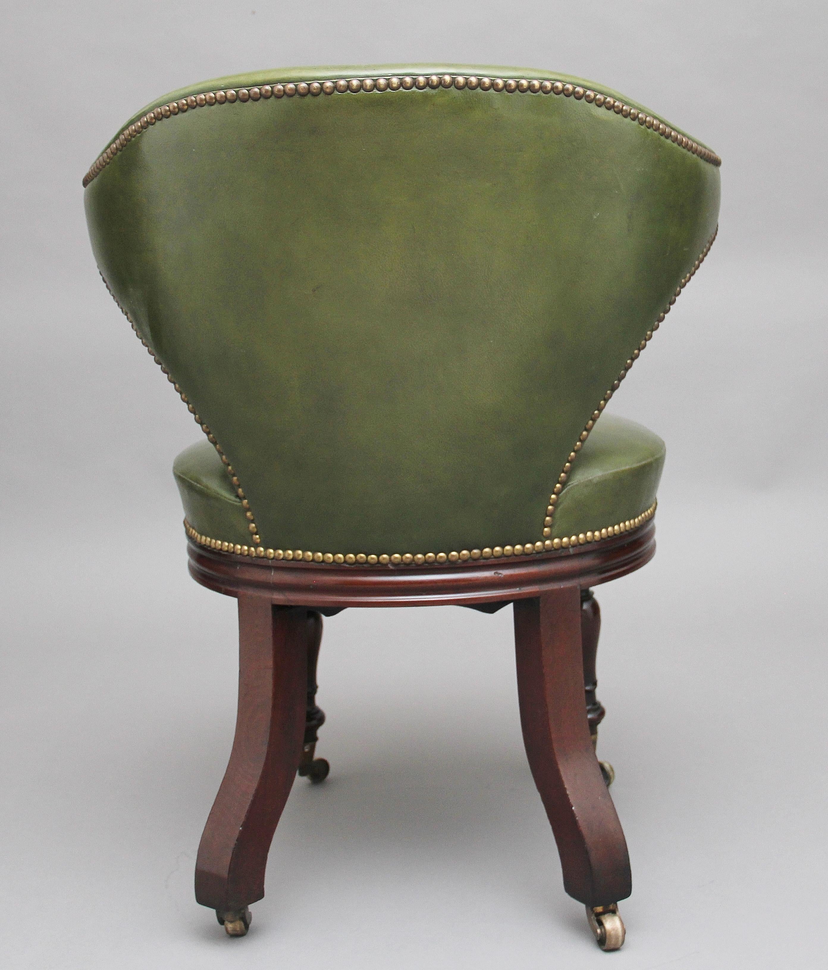 British 19th Century Mahogany and Green Leather Desk Chair