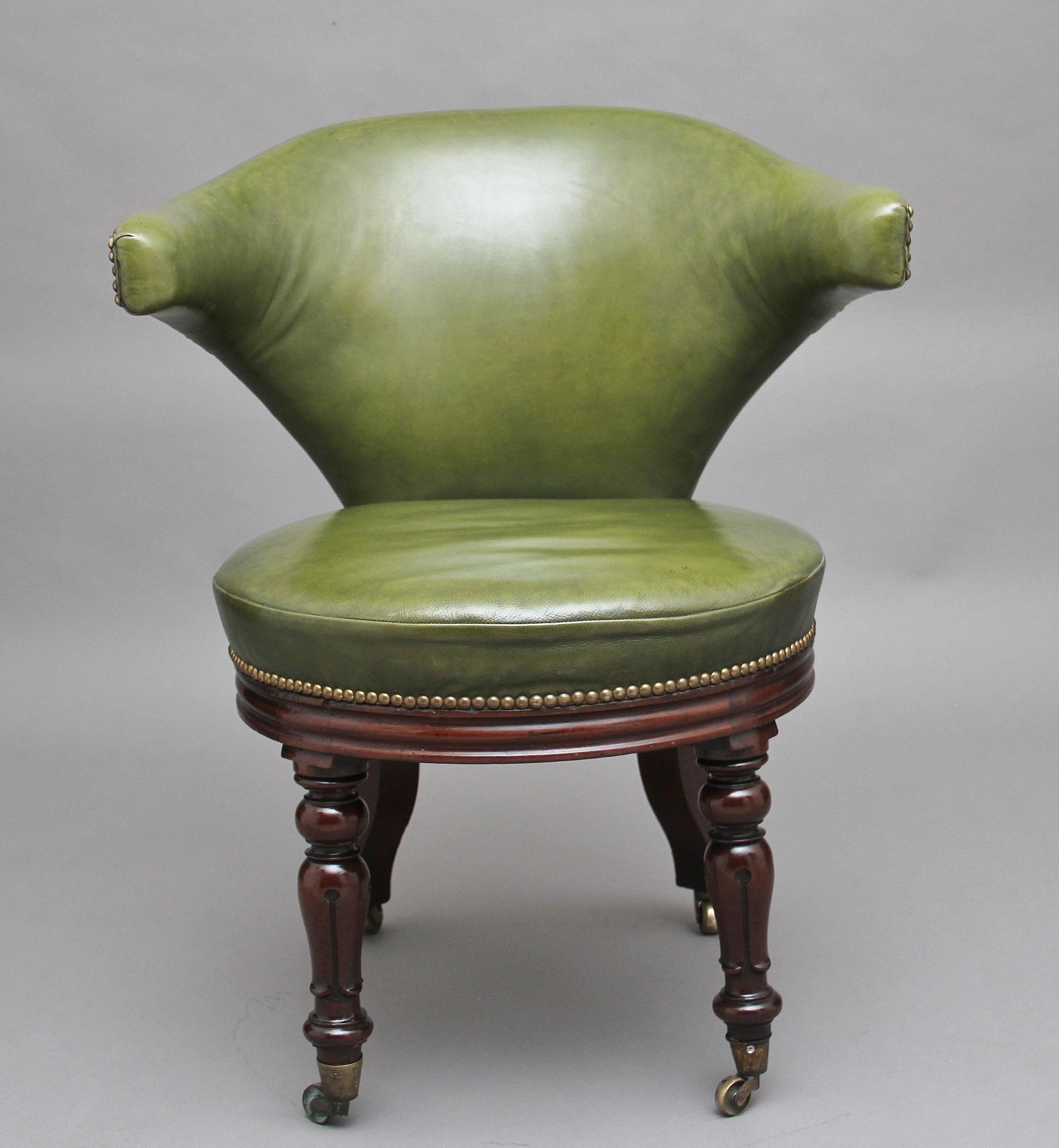 Mid-19th Century 19th Century Mahogany and Green Leather Desk Chair