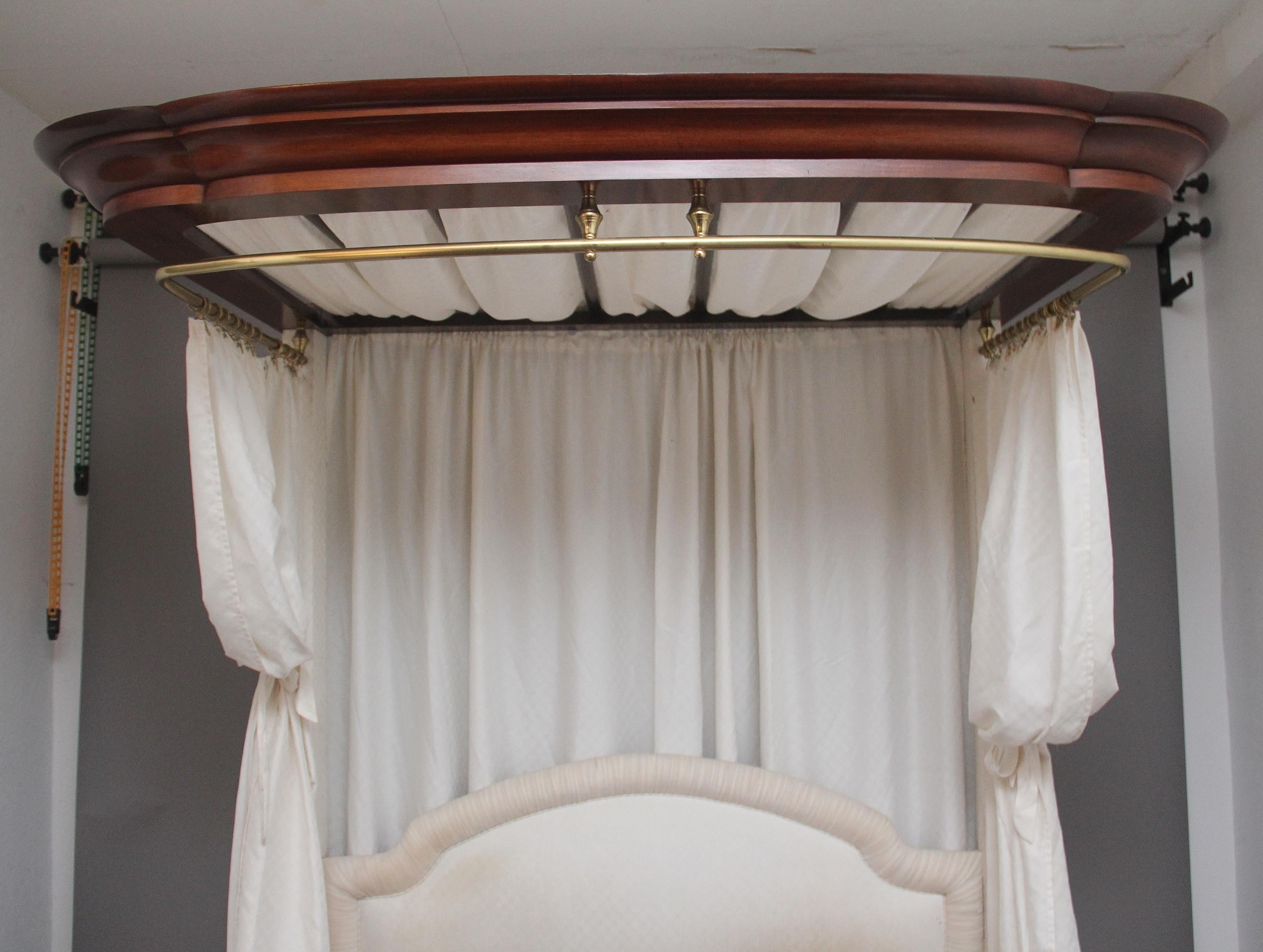 Demi-lit à taster en acajou du 19e siècle Bon état - En vente à Martlesham, GB