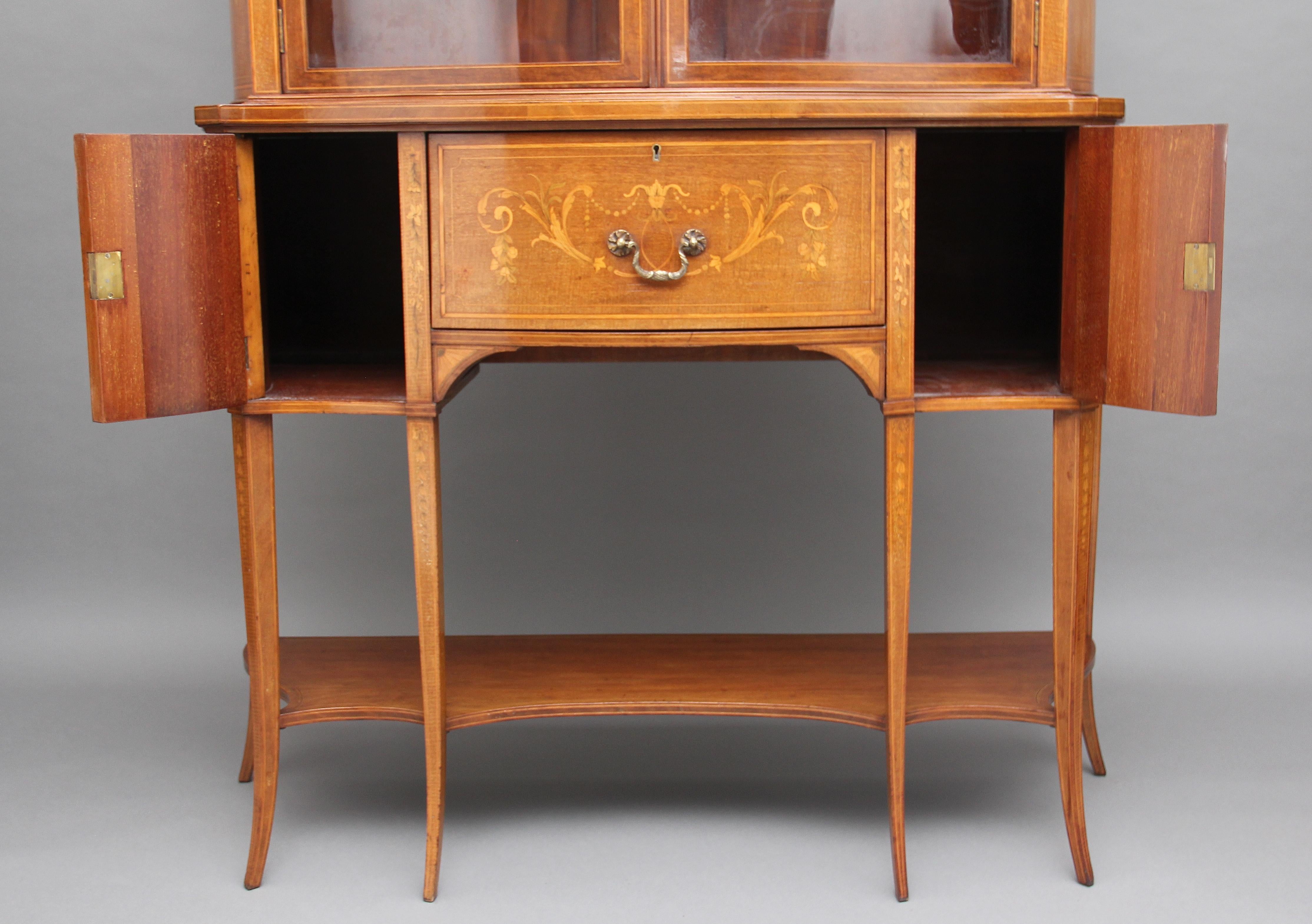 19th Century Mahogany Inlaid Display Cabinet For Sale 1