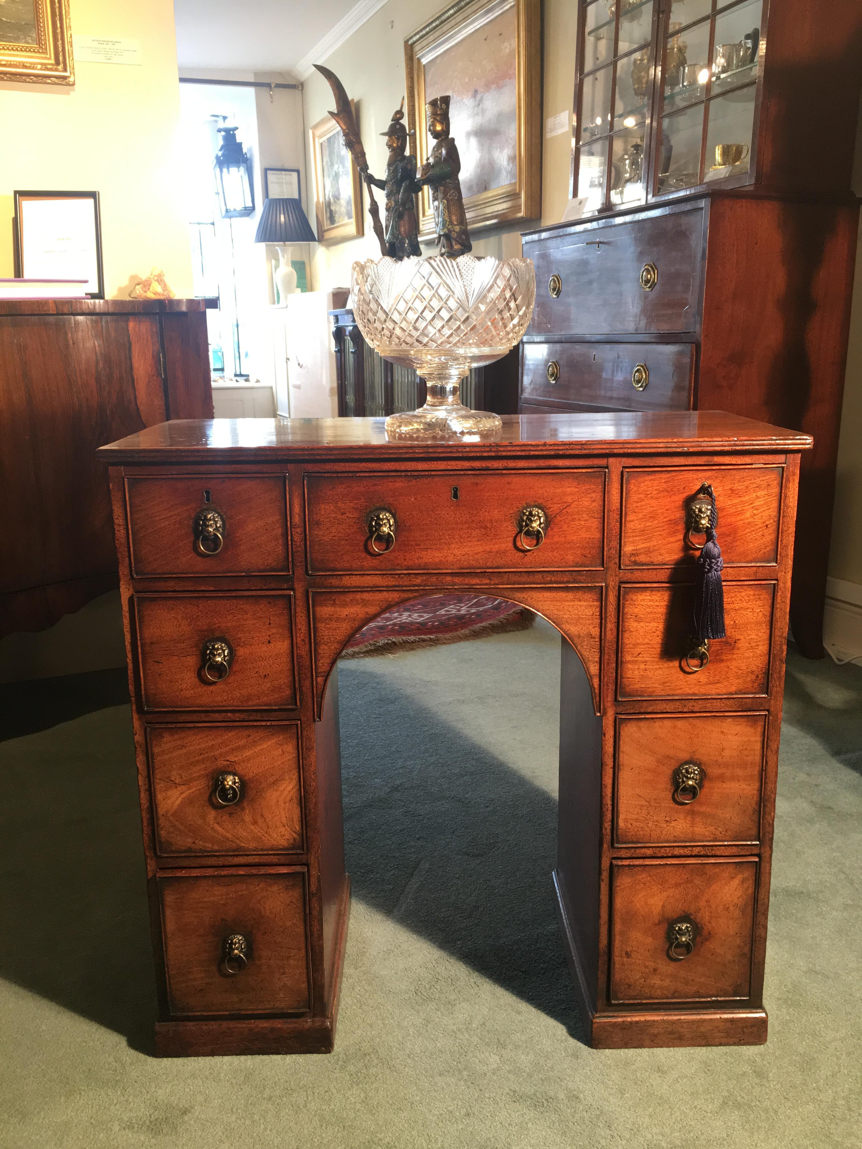 Early 19th Century 19th Century Mahogany Kneehole Desk