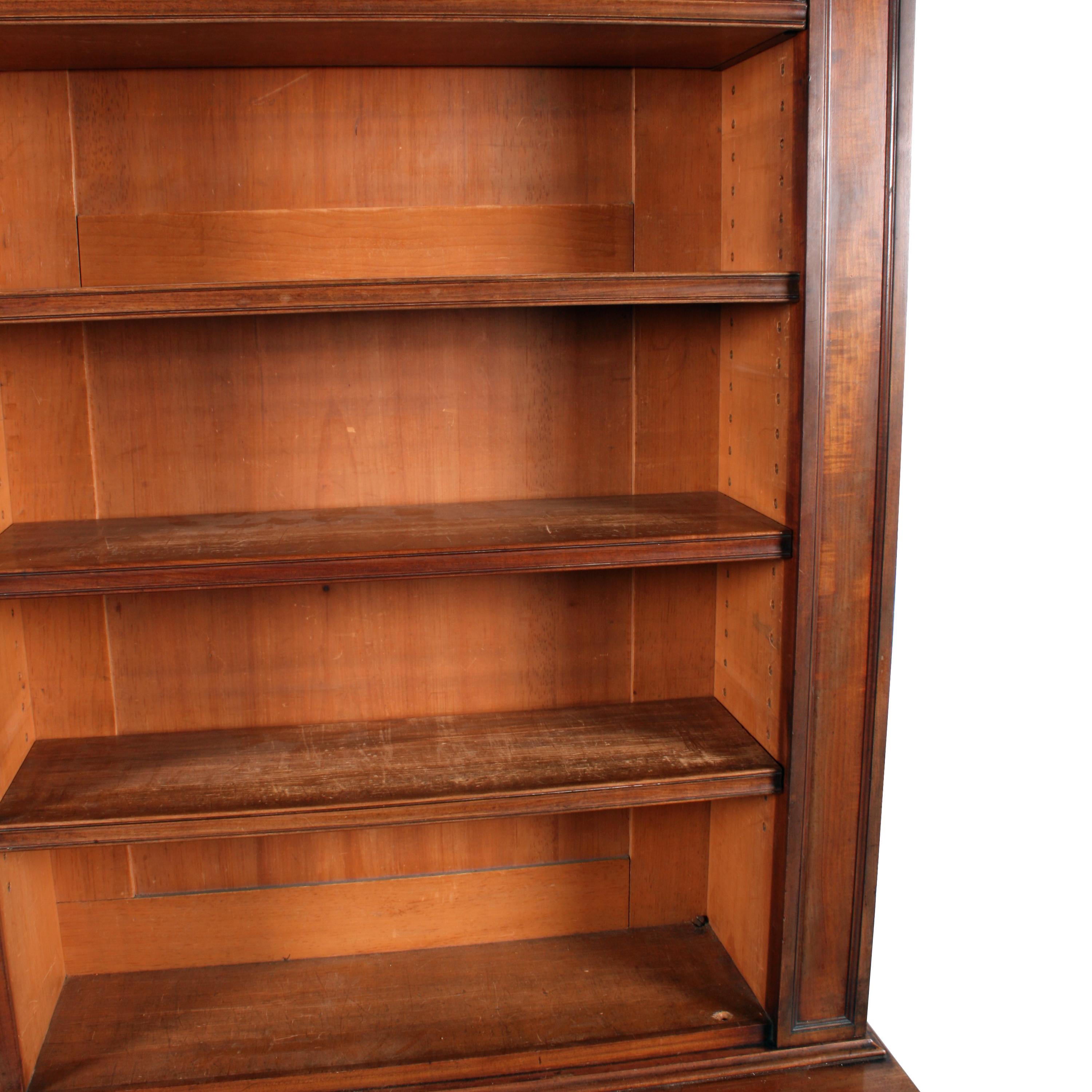 19th Century Victorian Mahogany  Open Shelve Library Bookcase For Sale 2