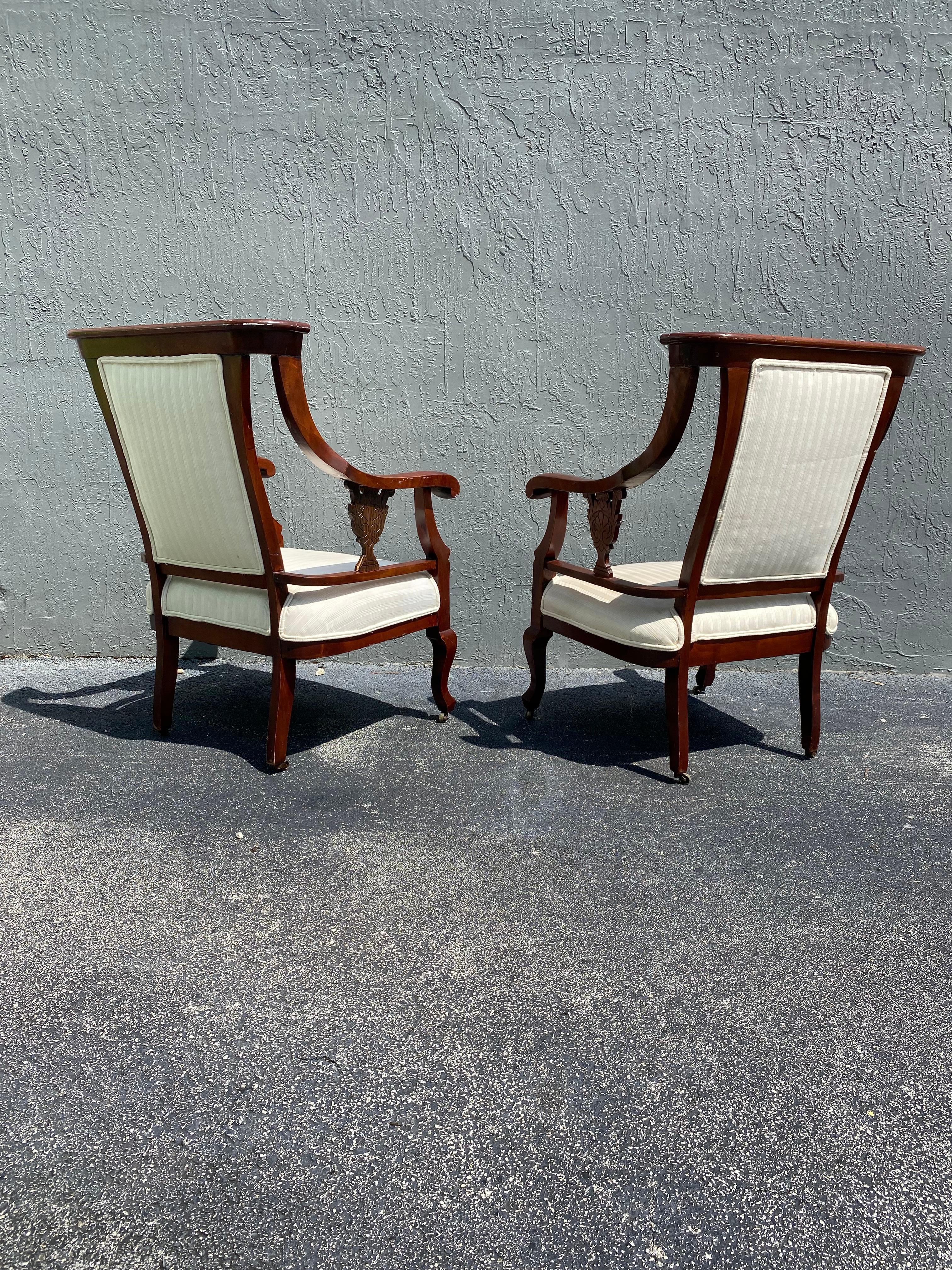 English 19th Century Mahogany Library Chairs on Castors, Set of 2  For Sale