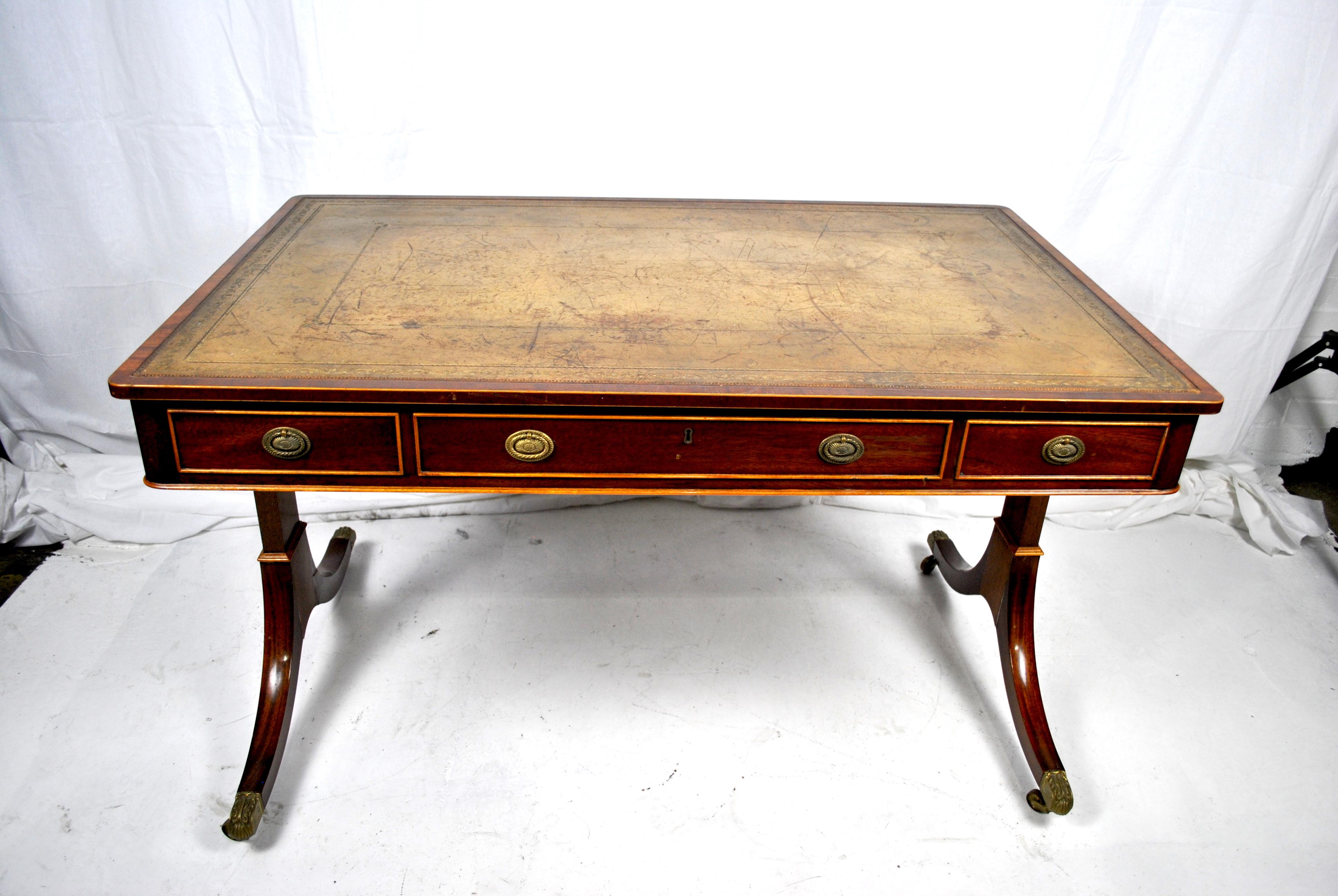 English 19th Century Mahogany Library Table For Sale