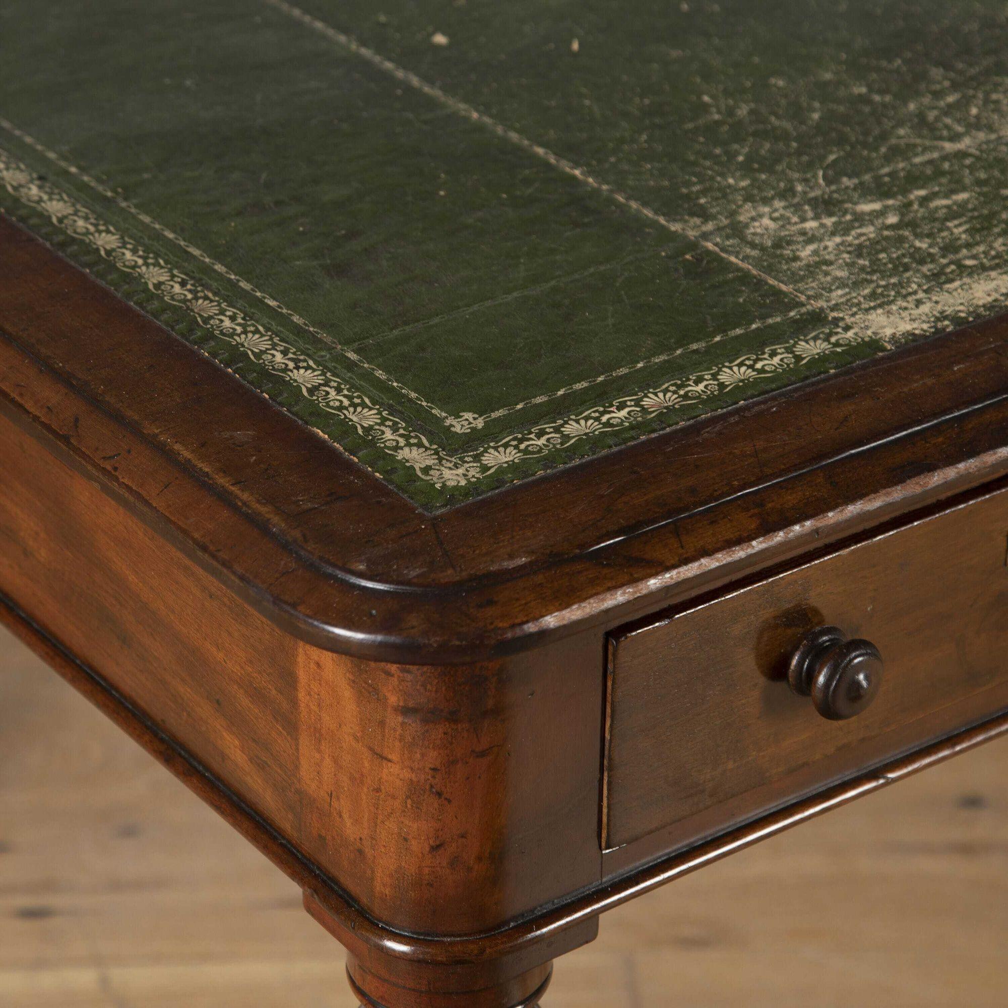 19th Century Mahogany Library Table In Good Condition In Gloucestershire, GB